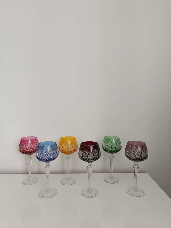 Lot de 6 verres à pied en cristal de couleur