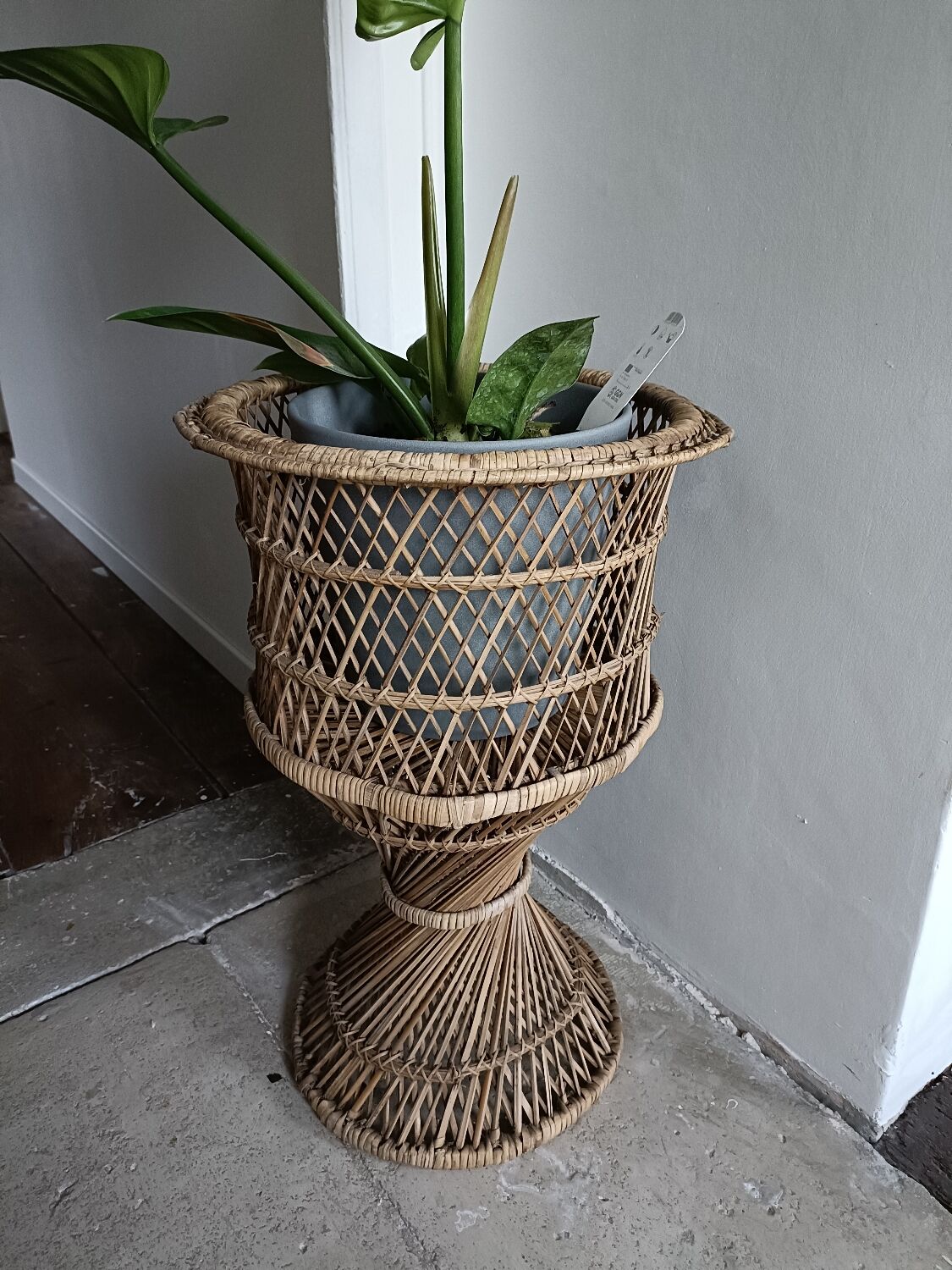 Plant holder, rattan pot cover
