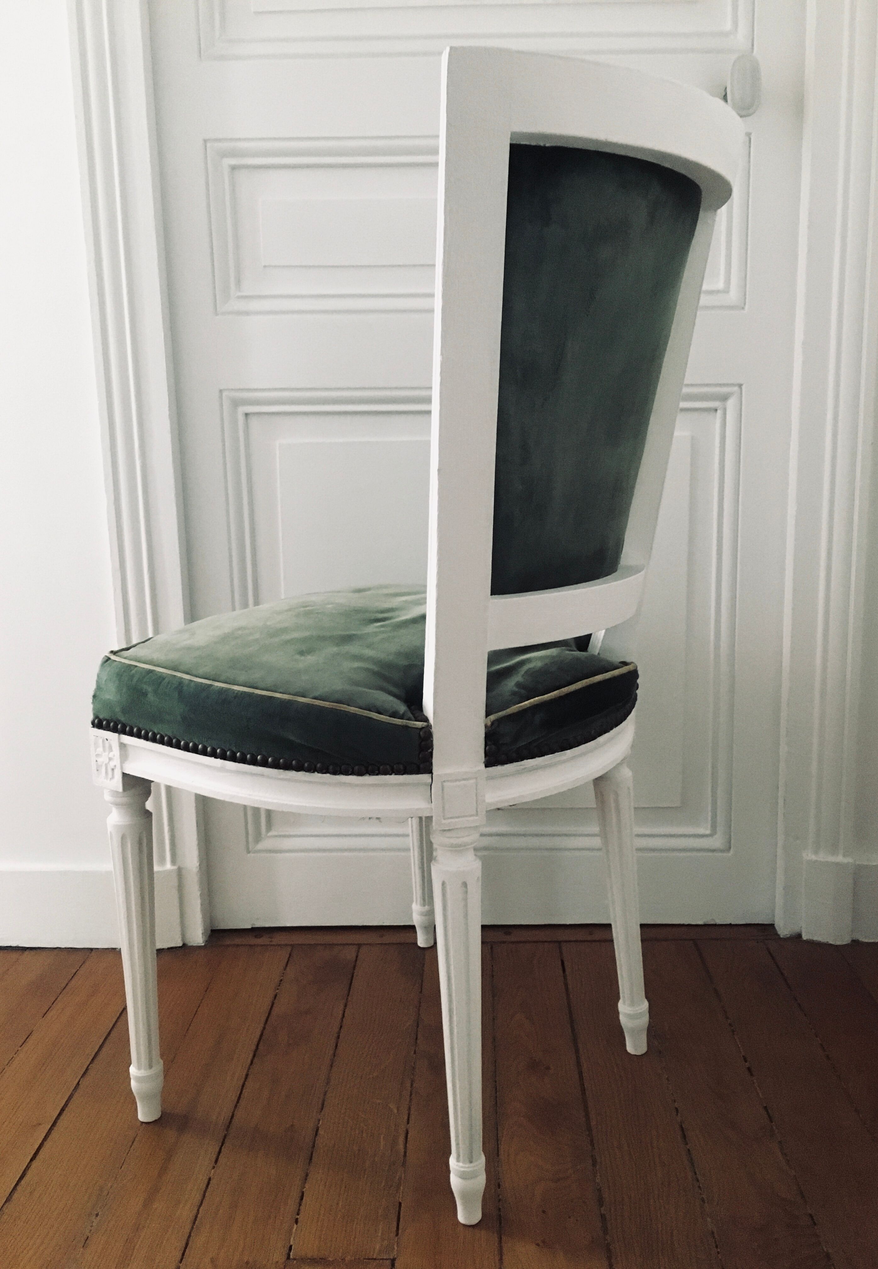 Louis XVI-style convertible chair