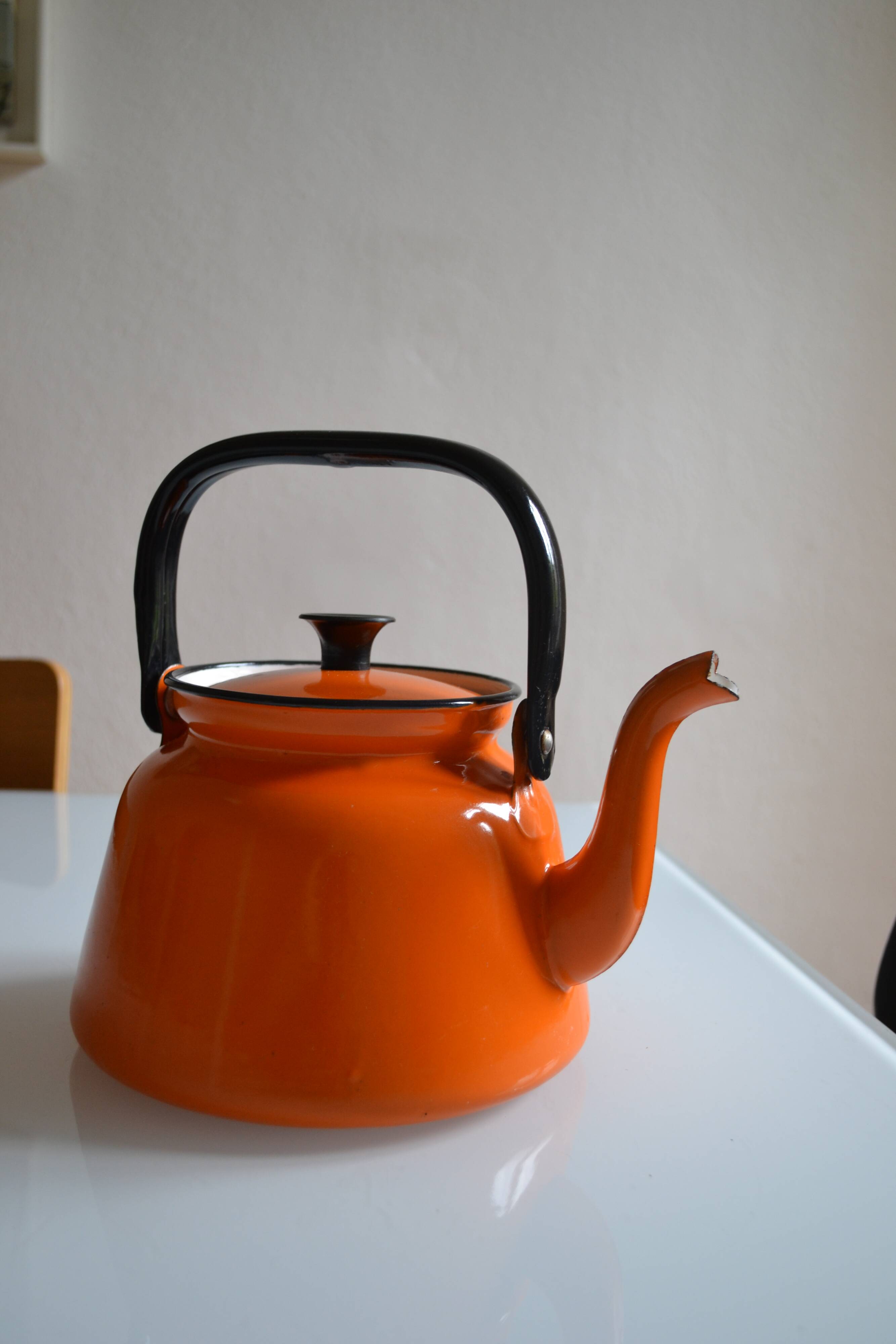 Vintage kettle orange enameled steel 1.5 liter