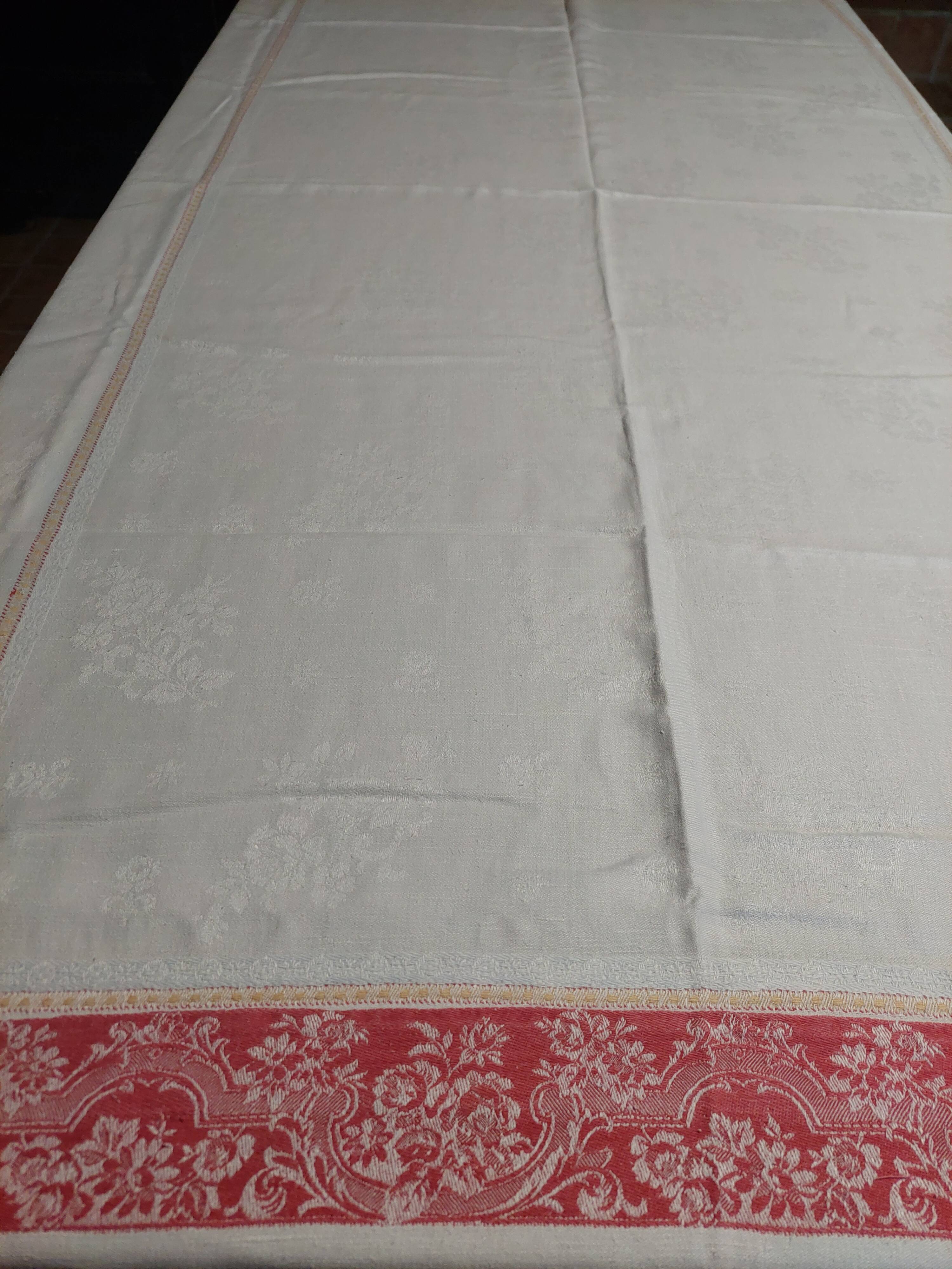 Antique red and white damask thread tablecloth ten napkins 150 X 190 cm