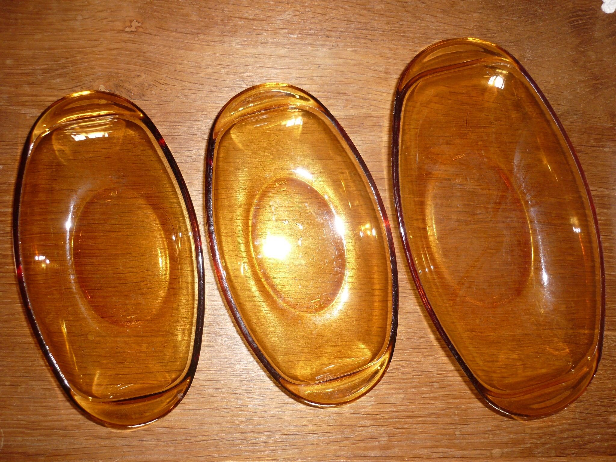 Set of 3 ramekins in amber glass vereco