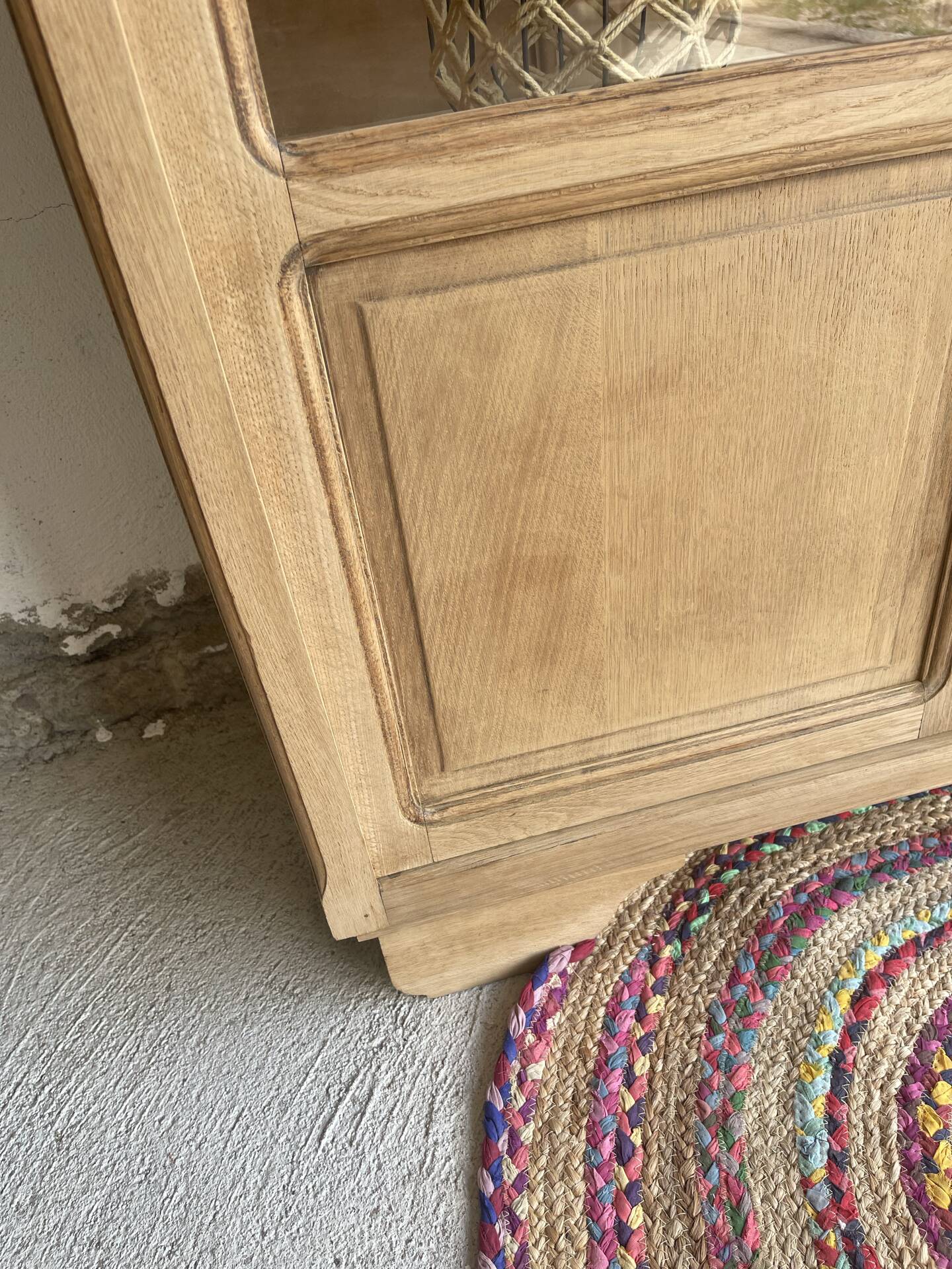 Glass cabinet