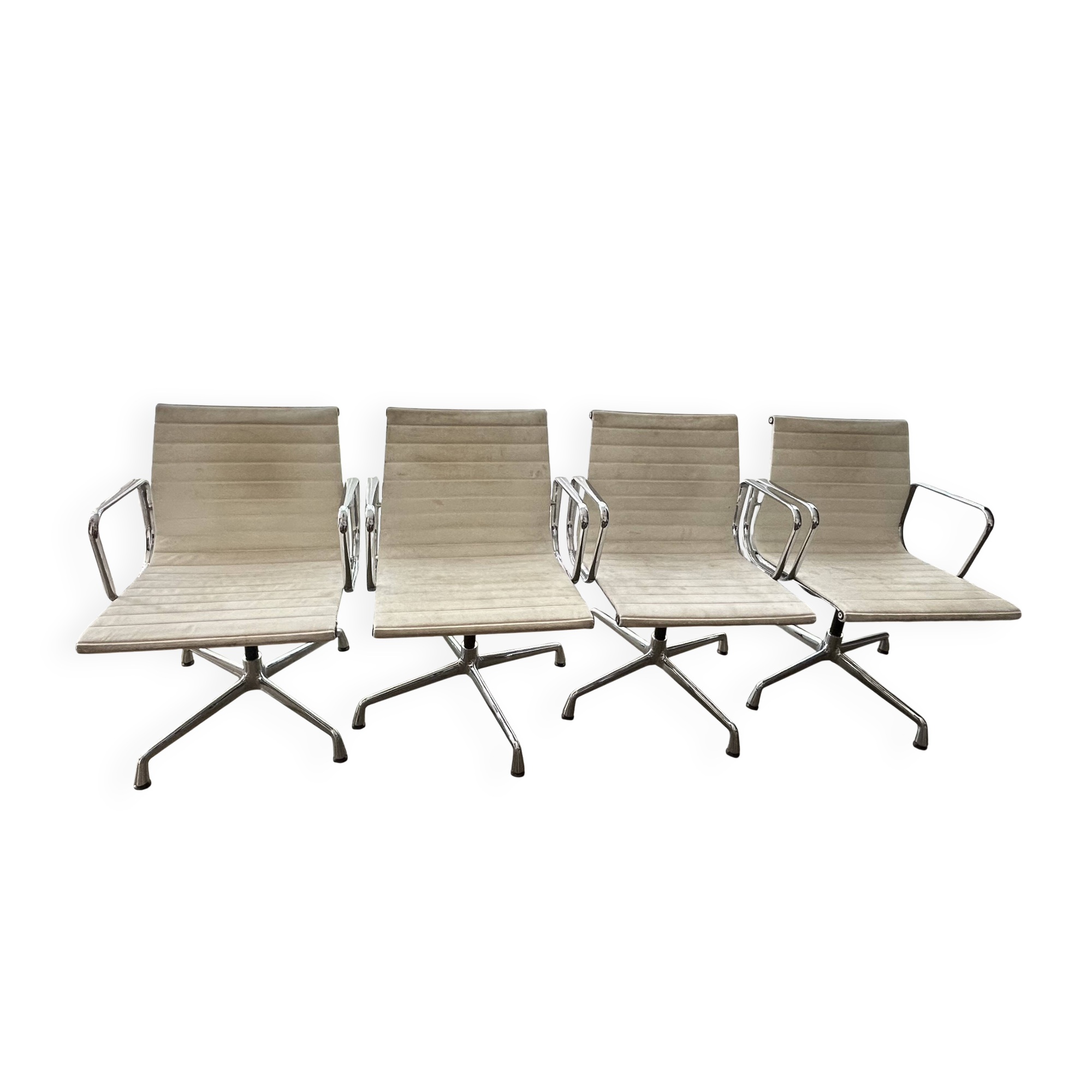 ALUMINIUM CHAIR EA 104 Pivotant