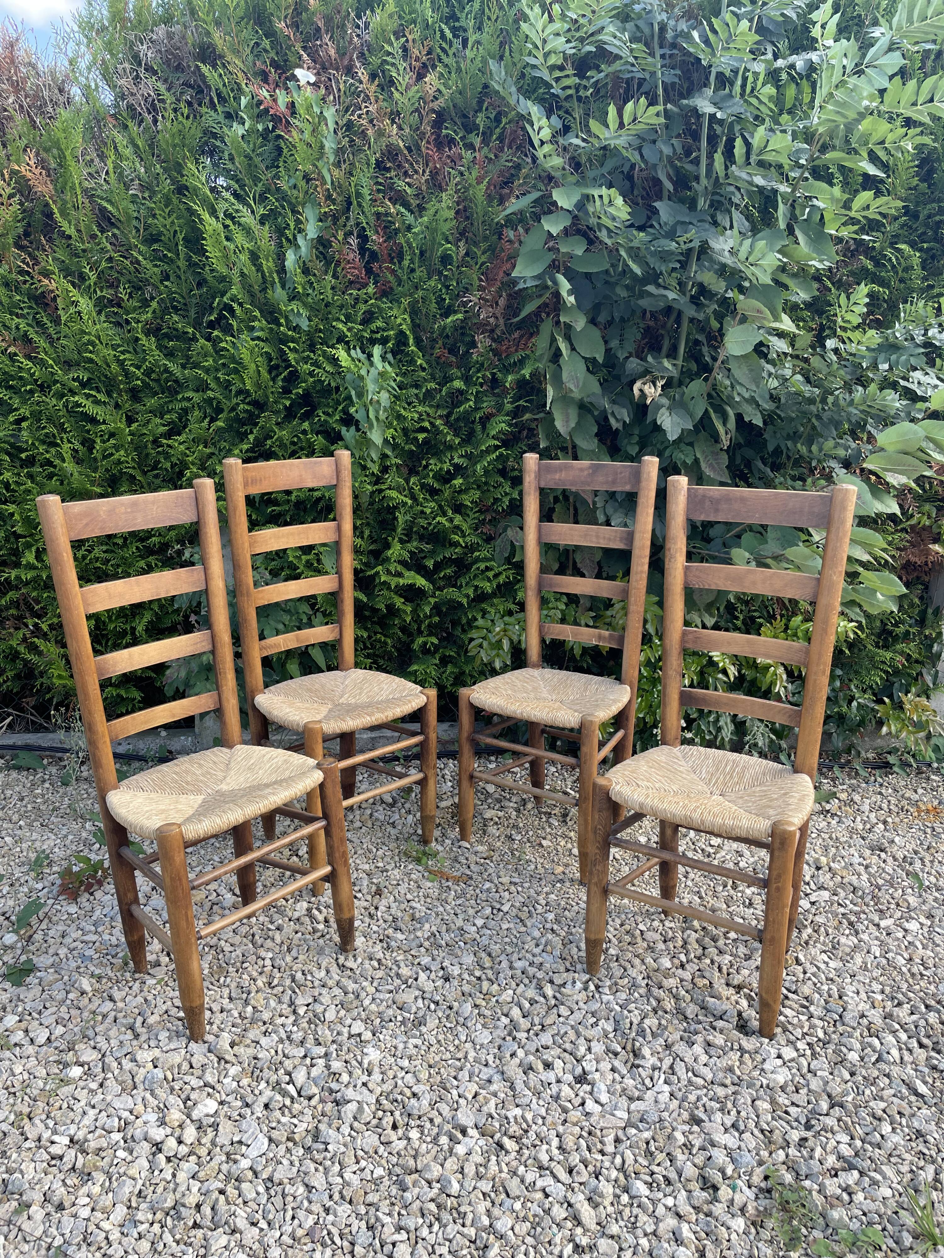 Set of 4 straw chairs