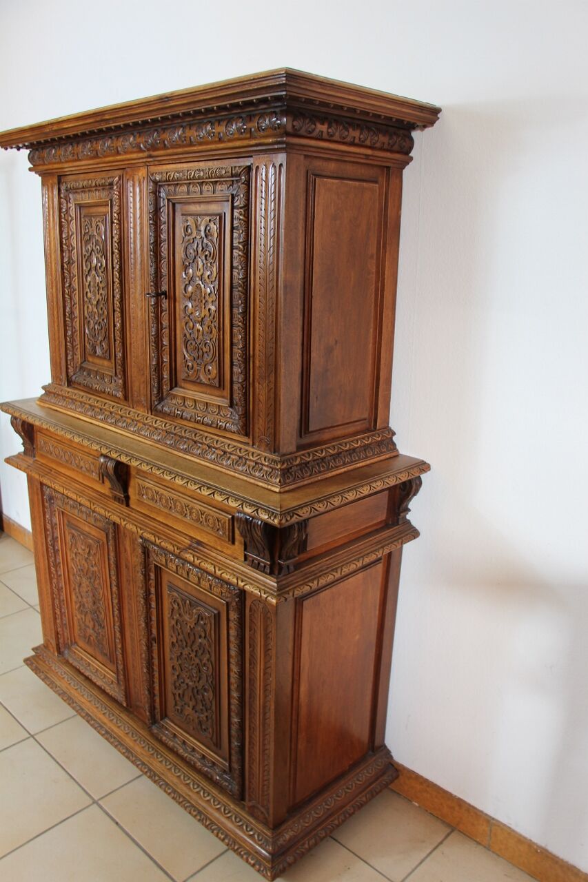 Buffet two body Renaissance style