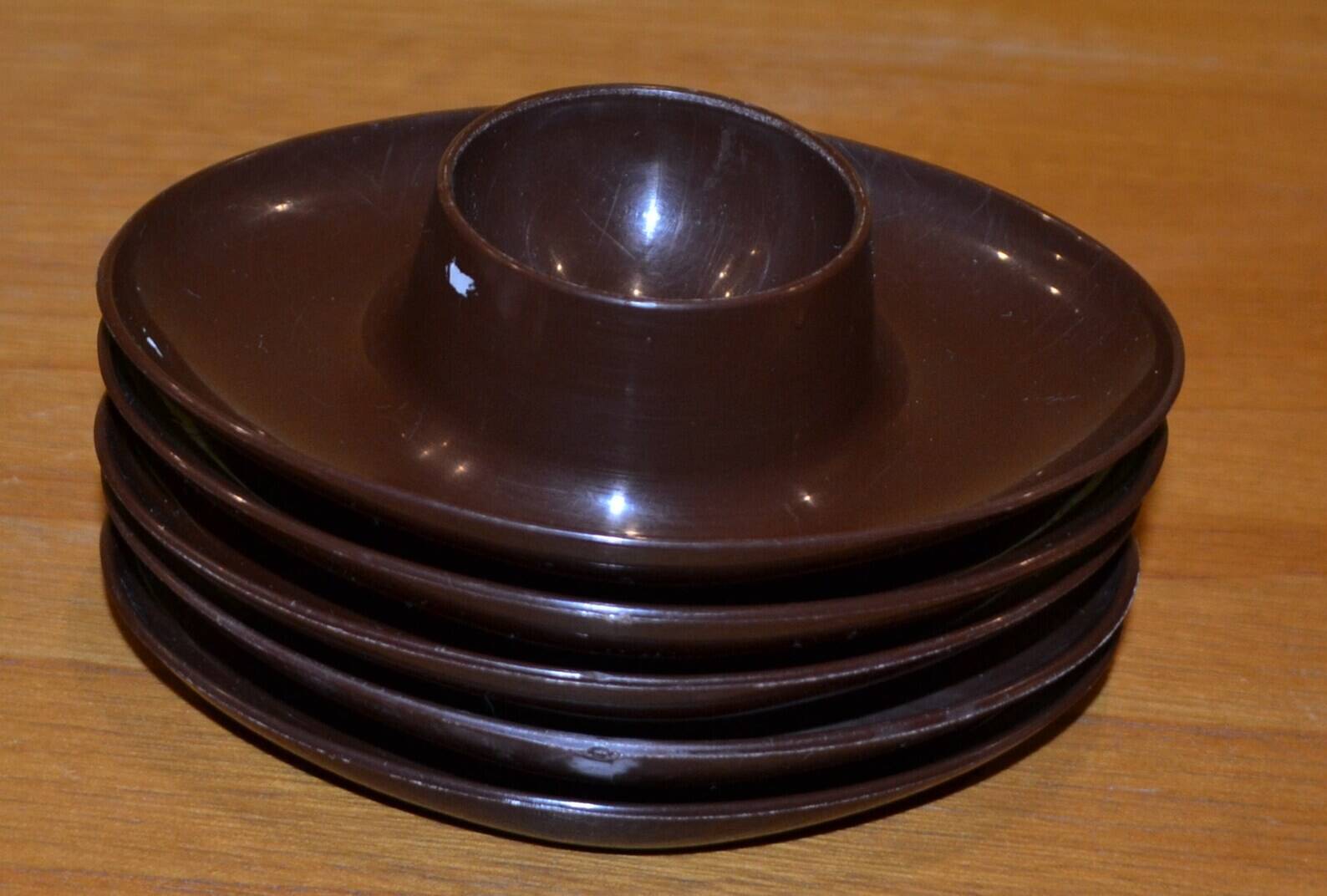 4 plastic egg cups by Arthur Douglas - 1960