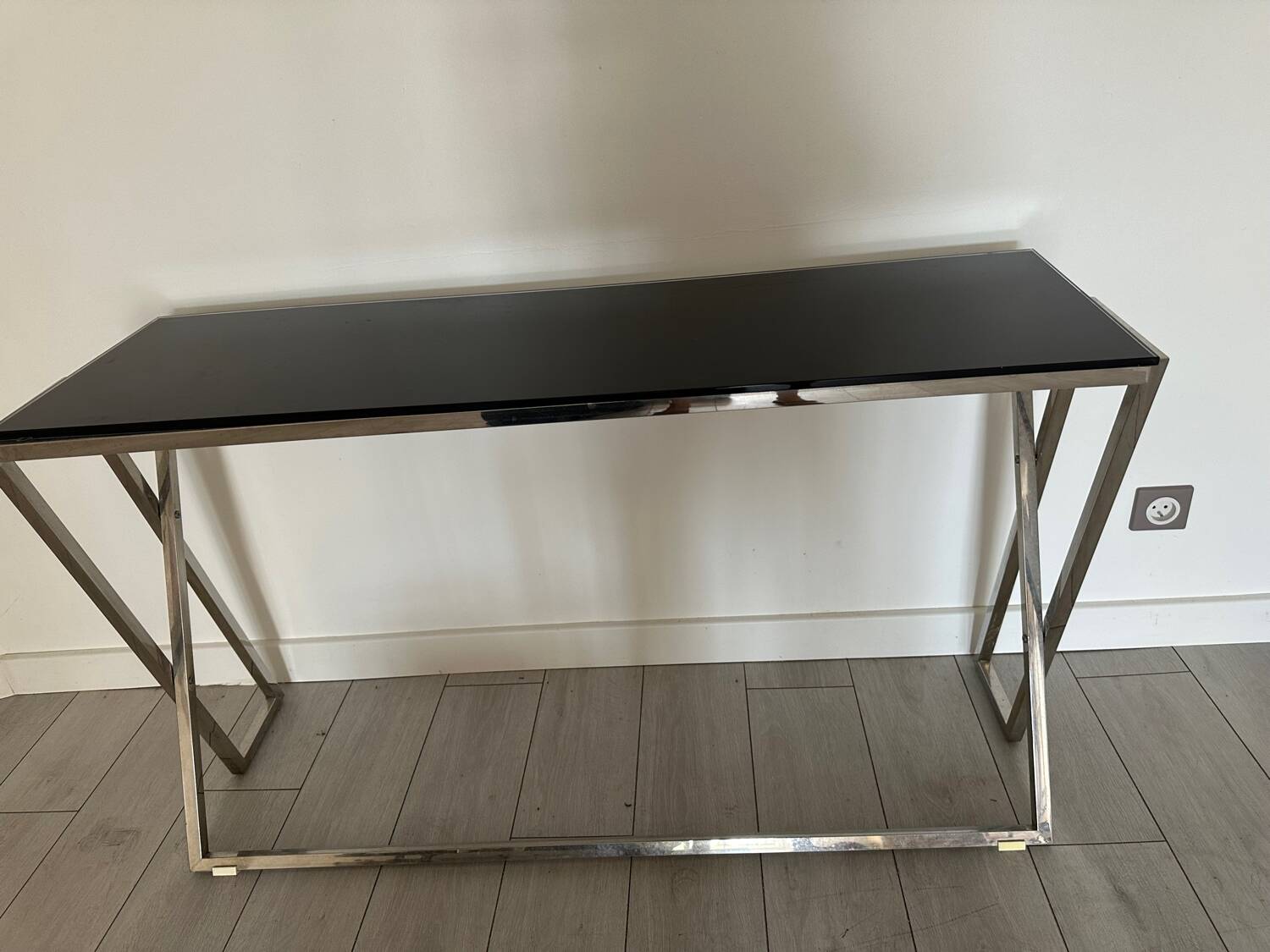 Designer console in glass and metal