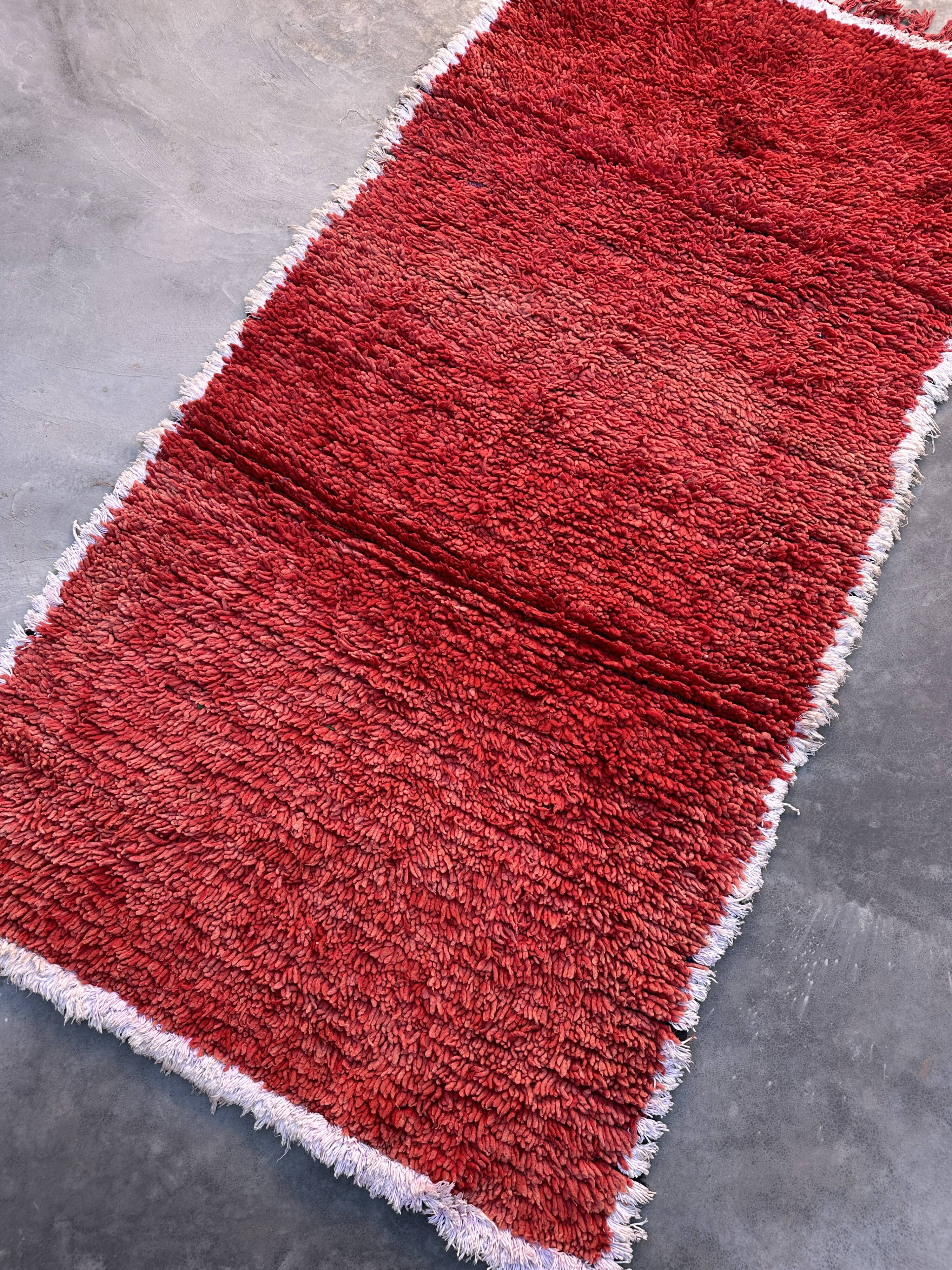 Moroccan rug Beni M'Guild red - 223 x 113 cm