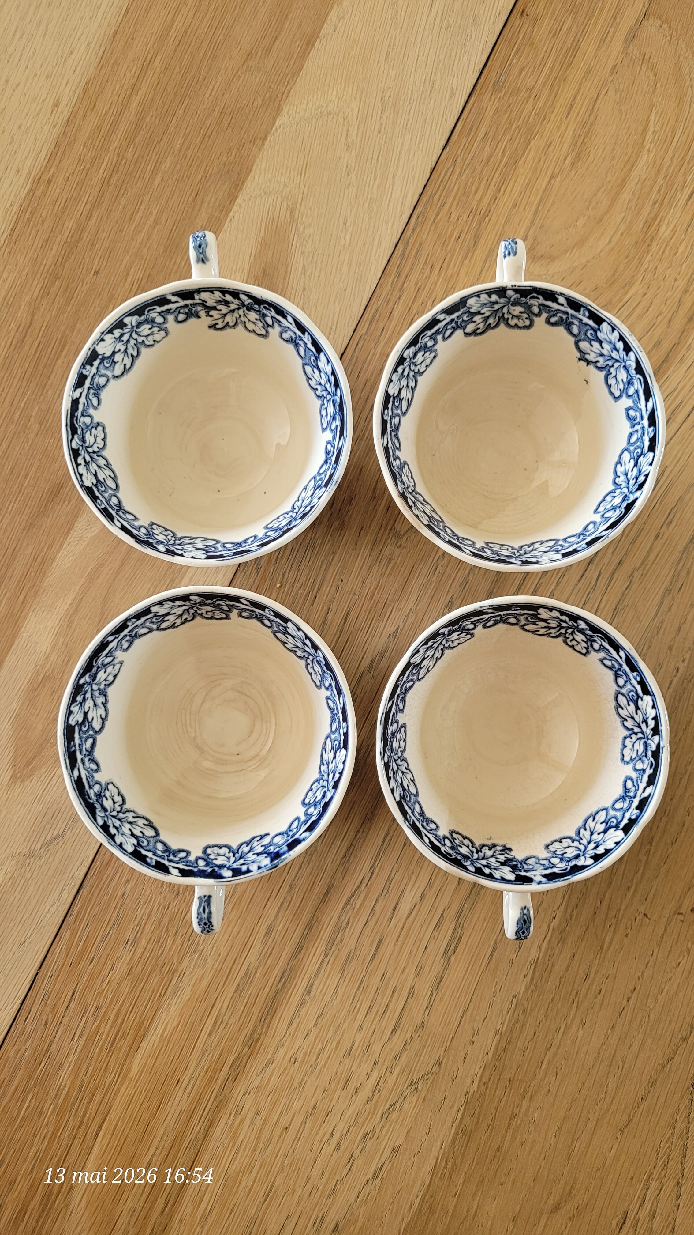 4 tasses anciennes Sté Céramique Maestricht Boerenhoeve bleues