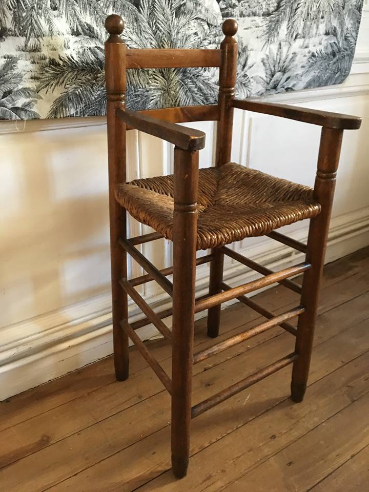 Chaise haute enfant bois massif vintage