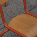 Chaises d’école vintage orange et métal