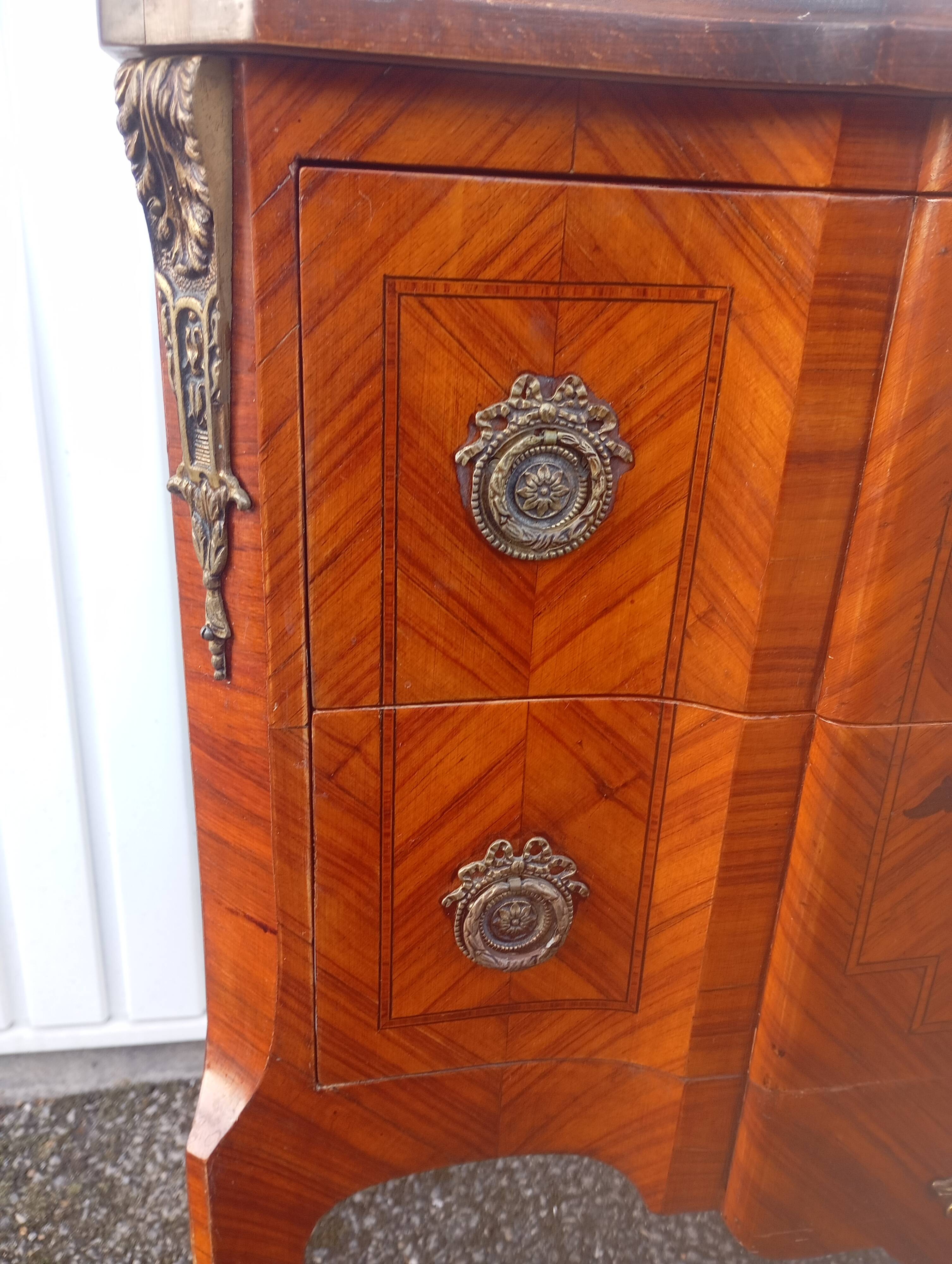 Inlaid jump cabinet