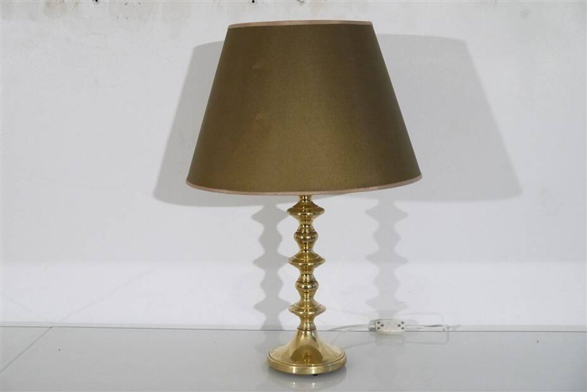 Lampe scandinave en laiton 1970