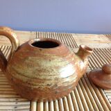 Teapot in sandis