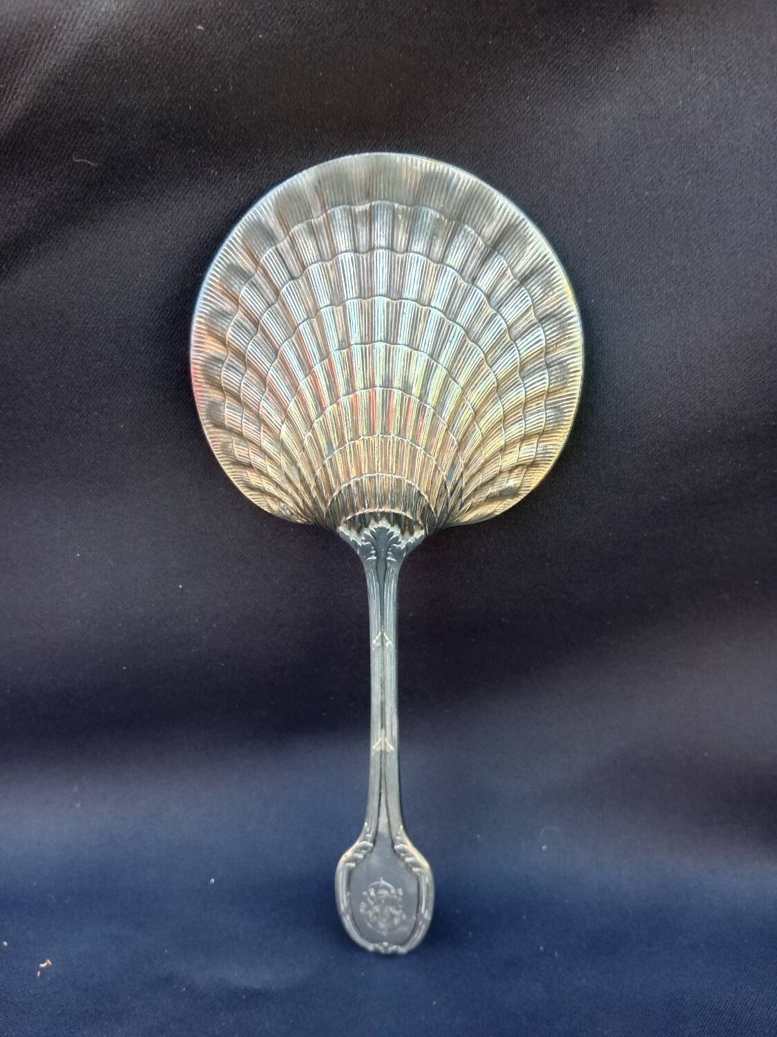 Strawberry shovel XIX.