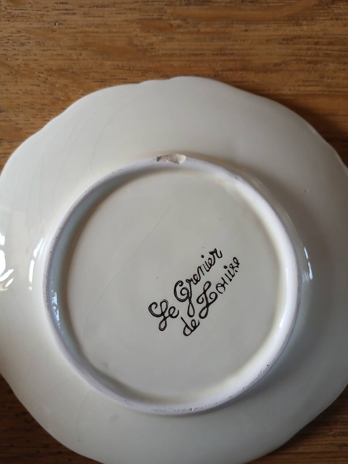 10 tasses et soucoupes "Le grenier de Louise "