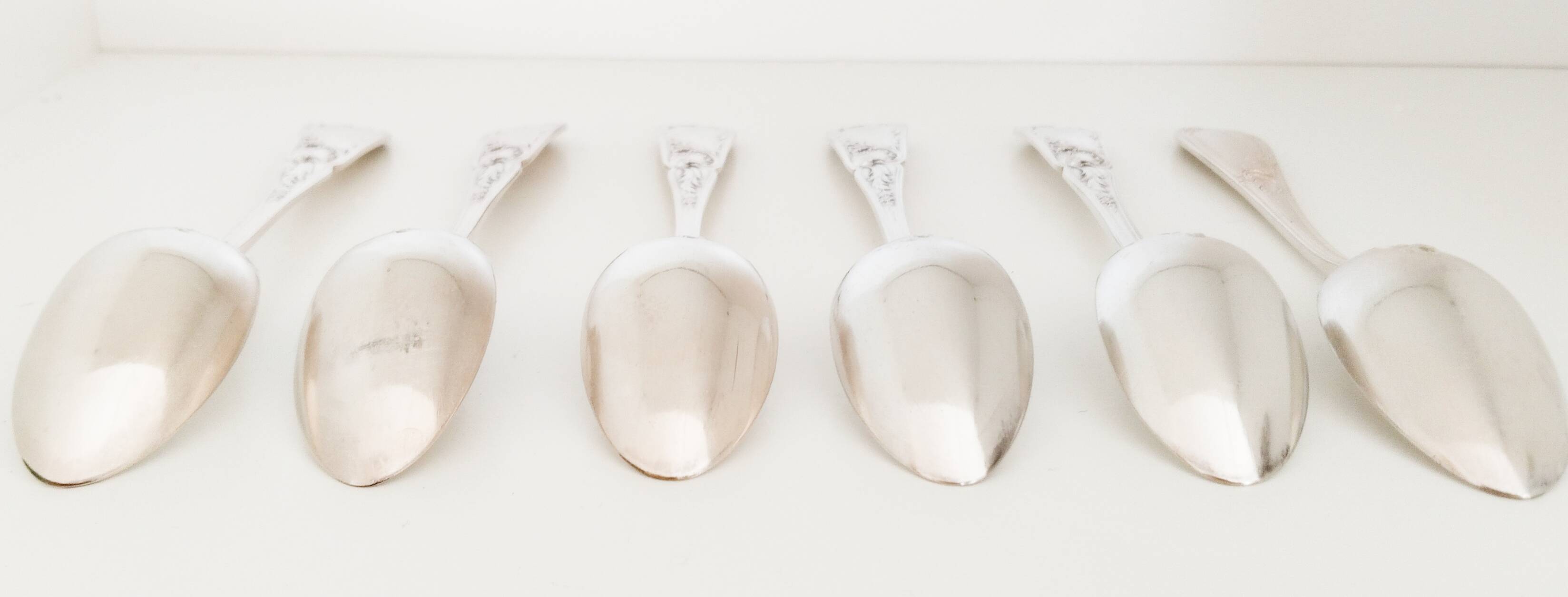 Cuillères à dessert en argent  , vintage français