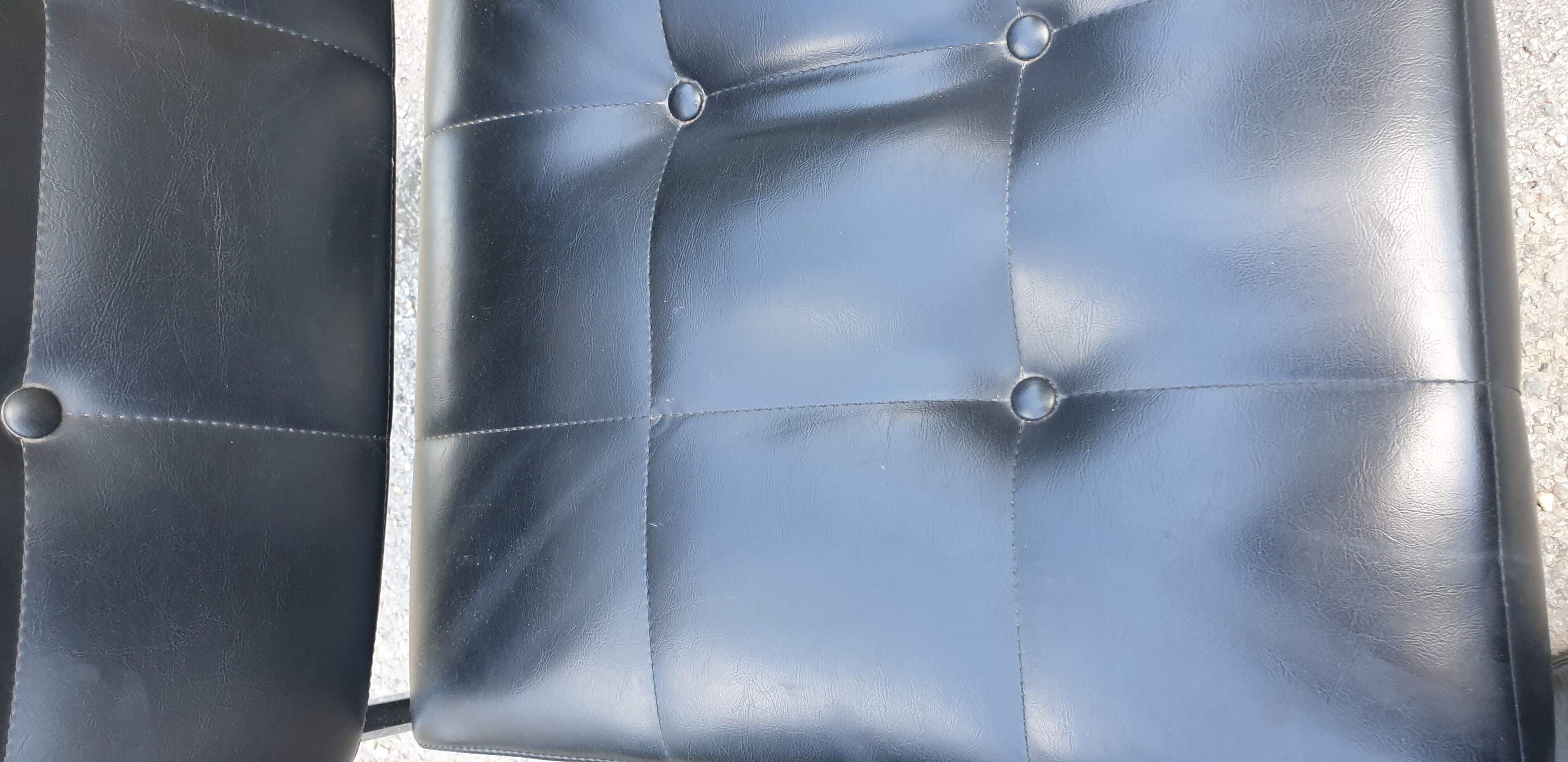 Armchairs 'capiton' black