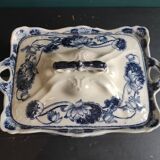 Set of 2 soup tureens, 19th century, Williams & Co. Crown china, Lily patte
