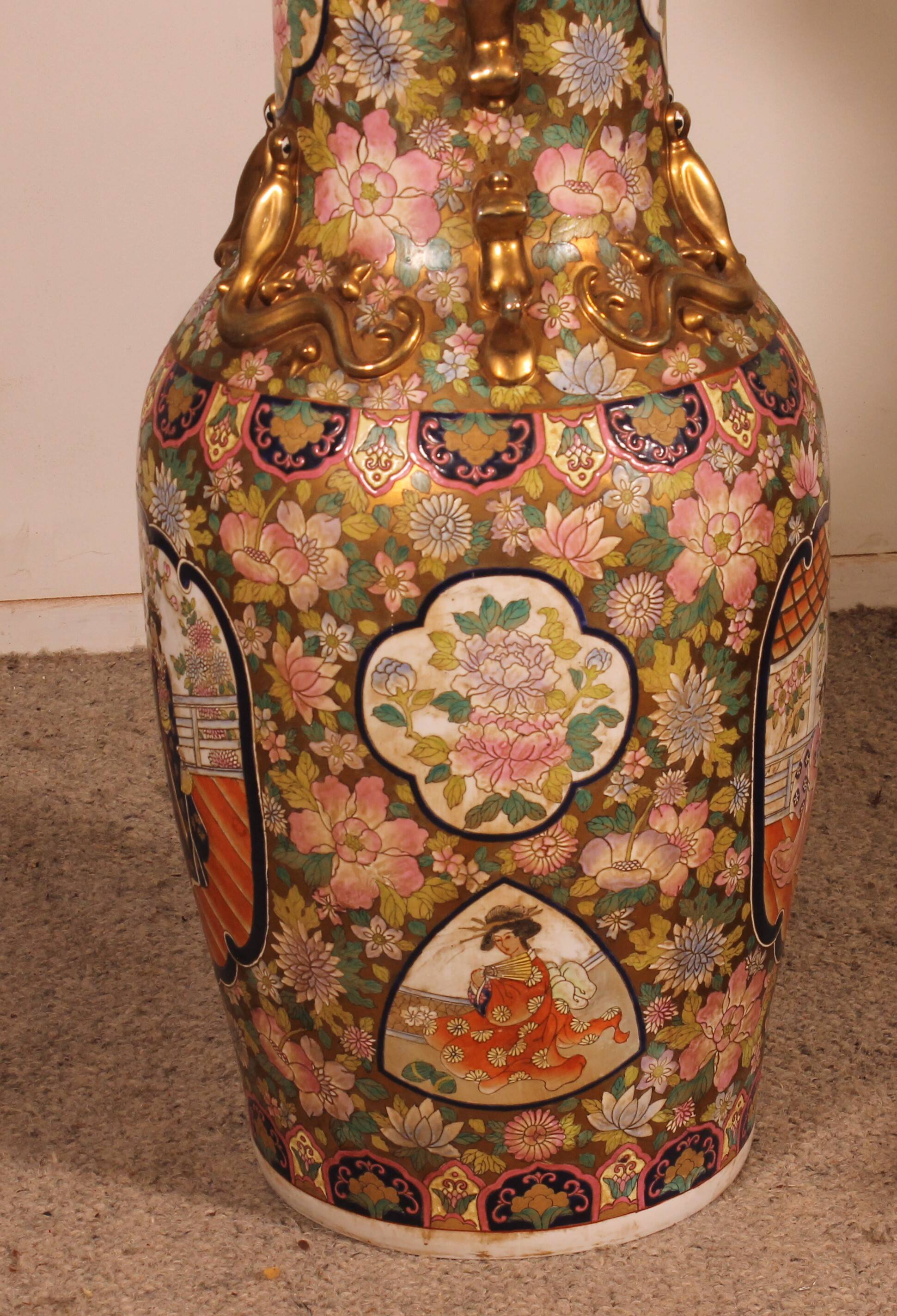 Chinese Enamelled Porcelain Vase with Polychrome Decoration - on Pedestals