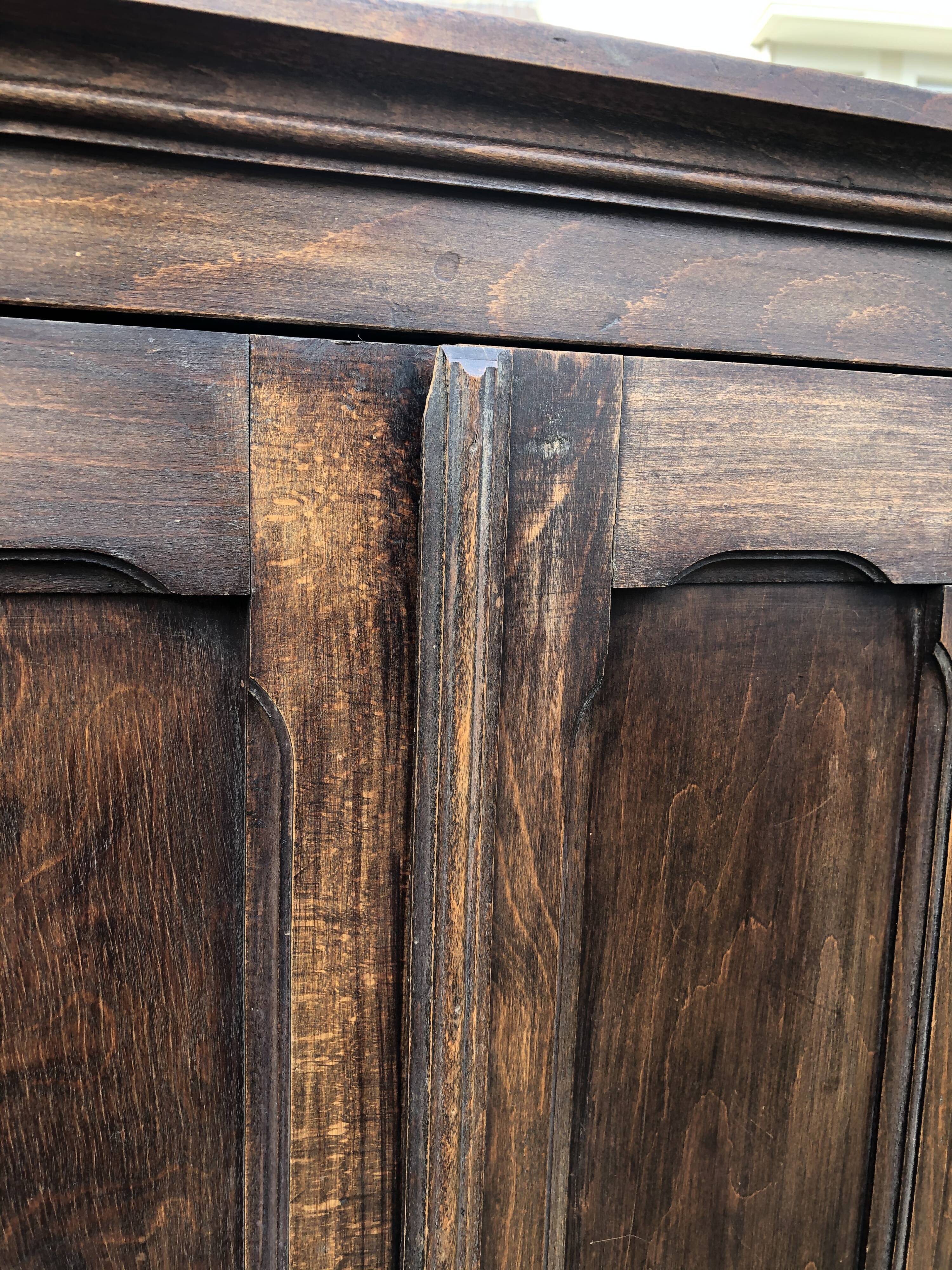 Armoire parisienne