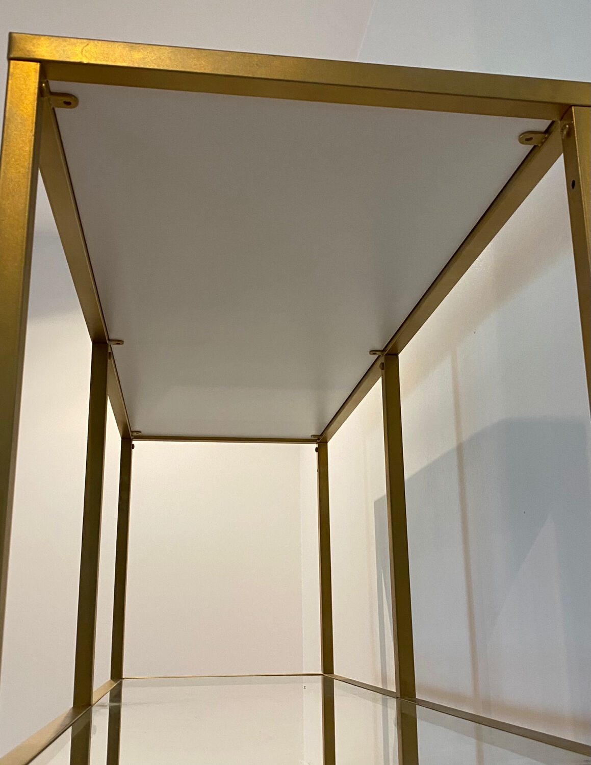 Set of 2 glass shelves