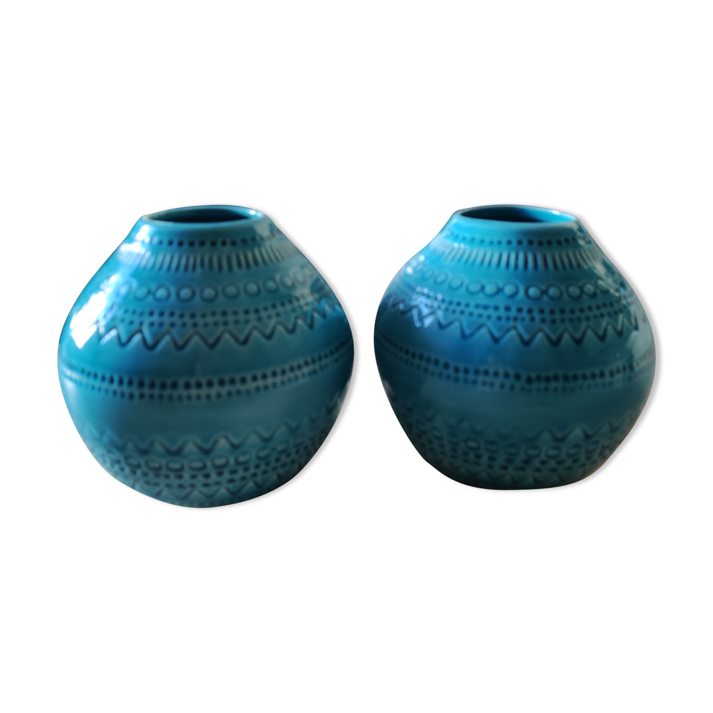Pair of vases shaped ball stylish Asian. Glazed ceramic