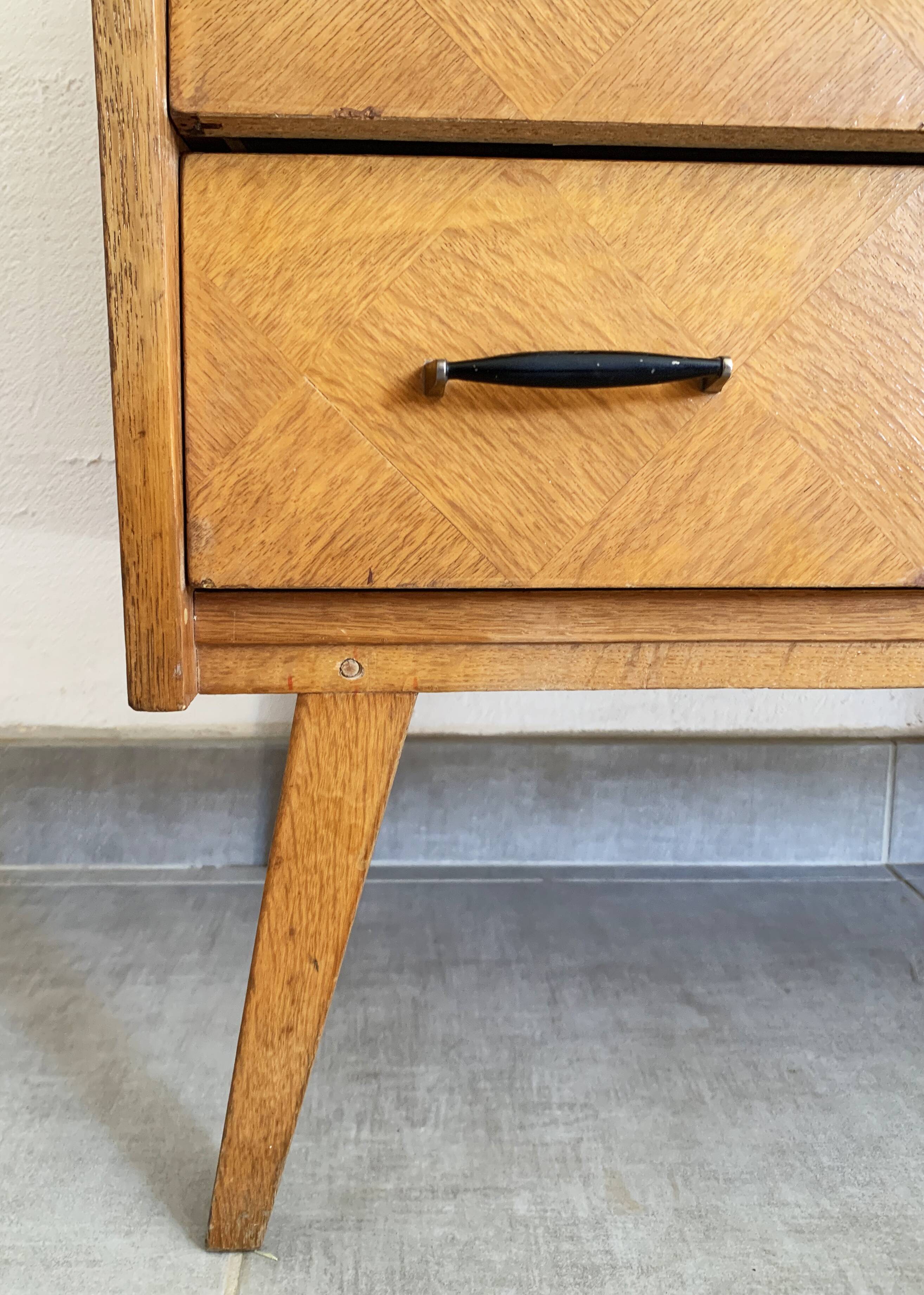 Oak chest of drawers from the scandinavian 60s