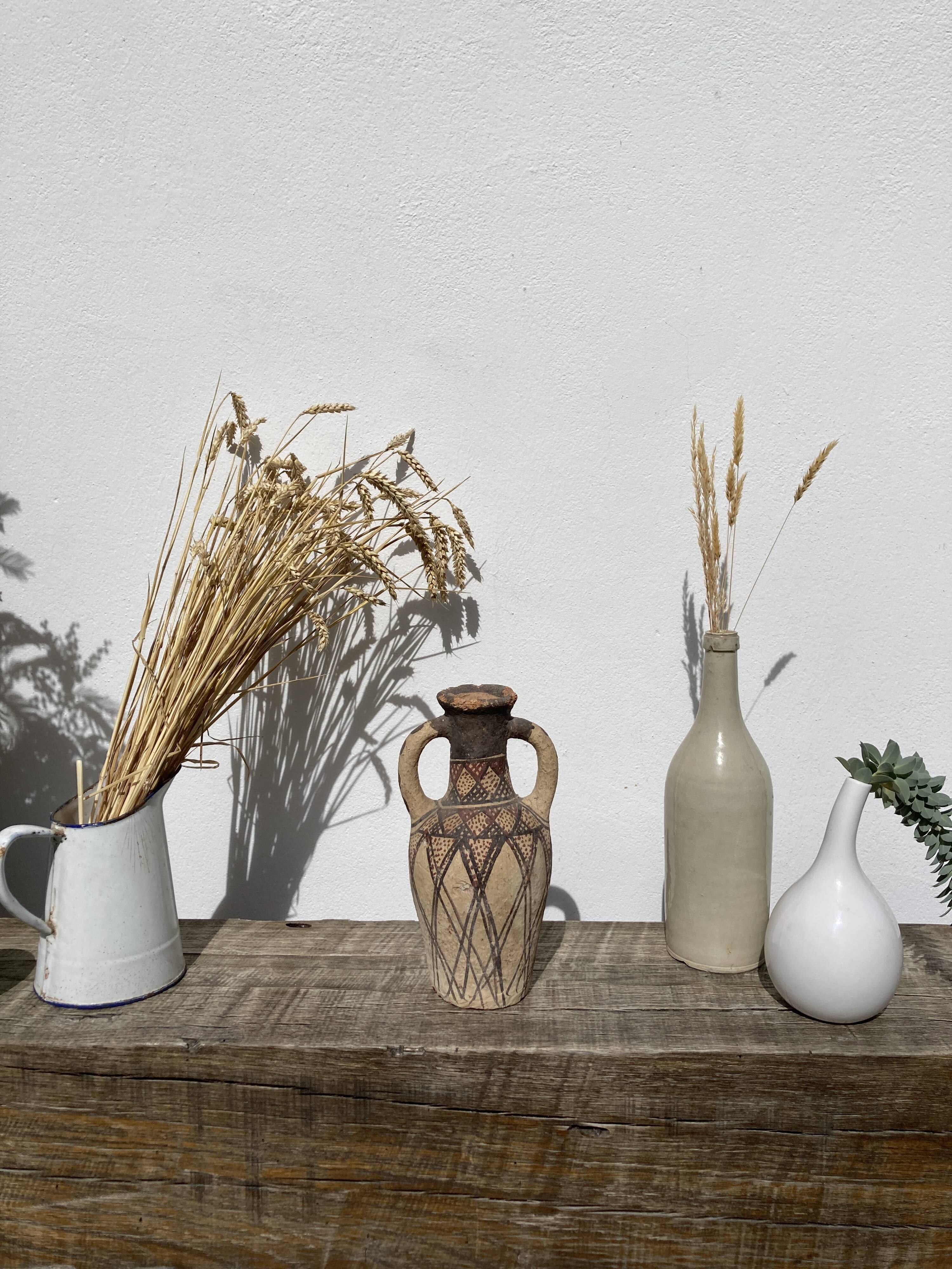 Berber water jar pottery vase in terracotta from the Rif