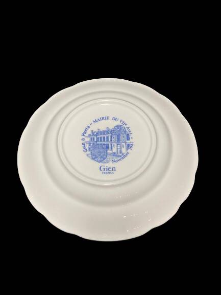 Gien earthenware plate
