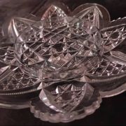Beurrier ancien en verre taillé
