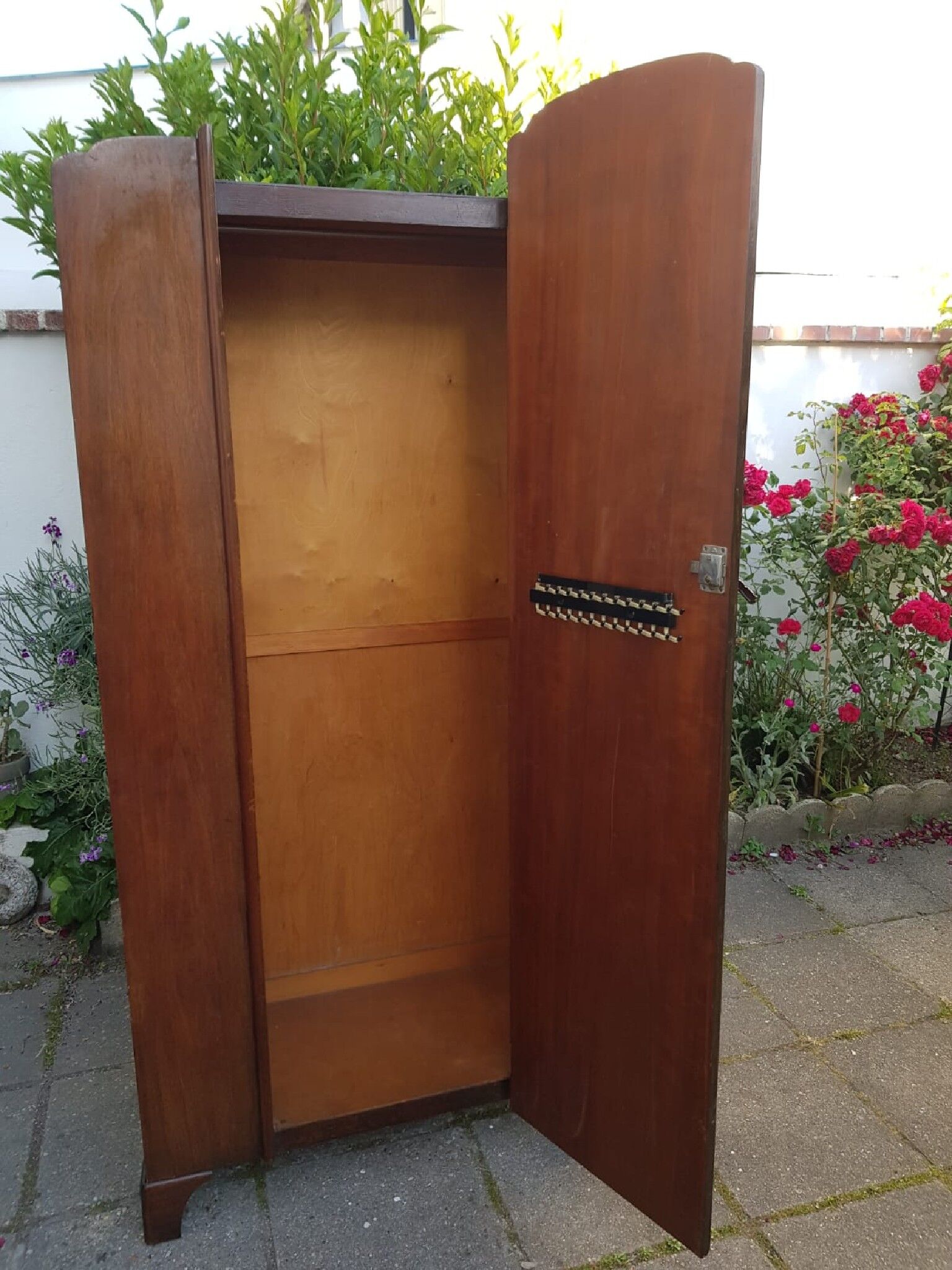 English wardrobe 1930