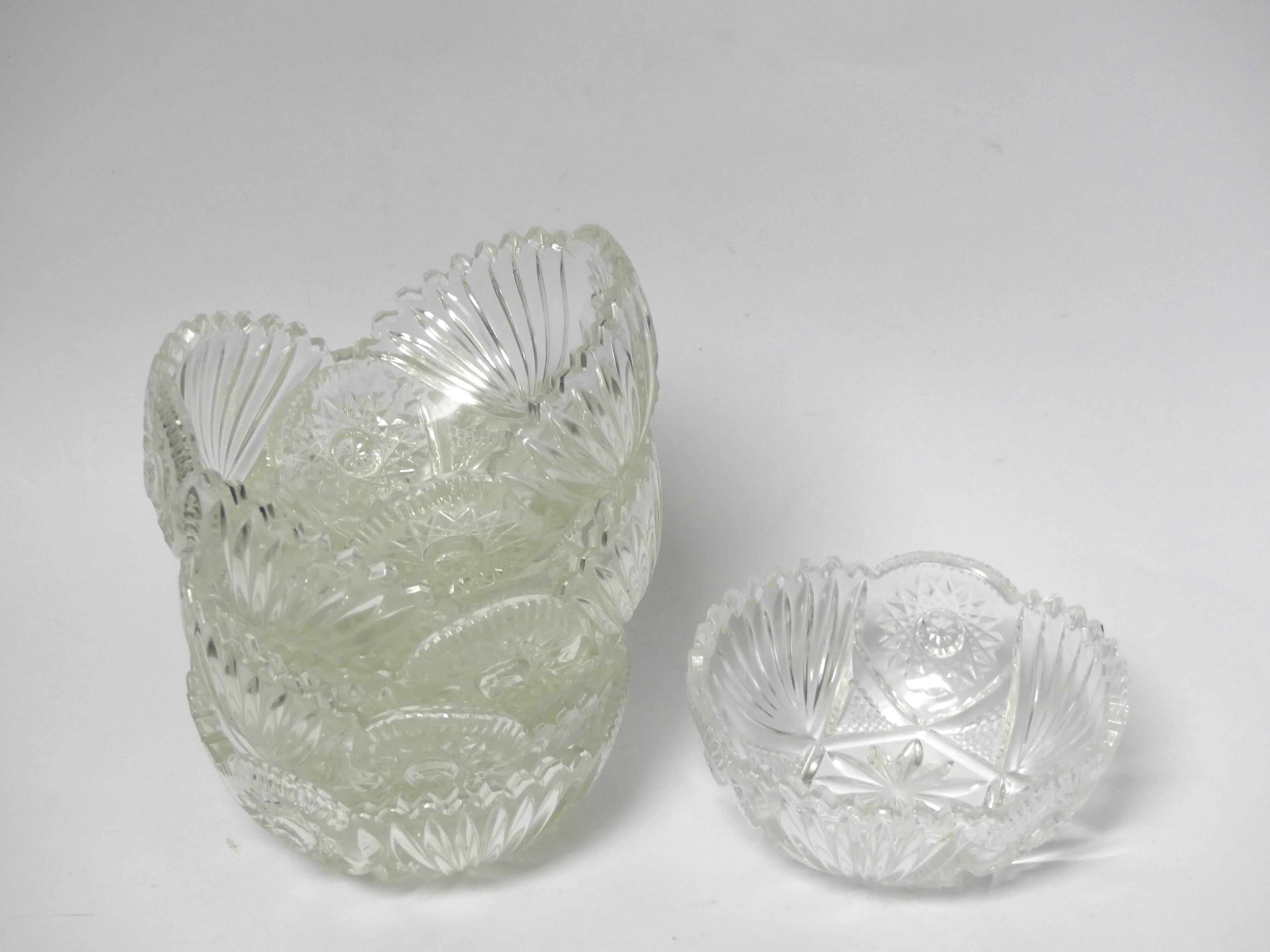Chiseled glass cups