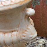 Cache pot medicis