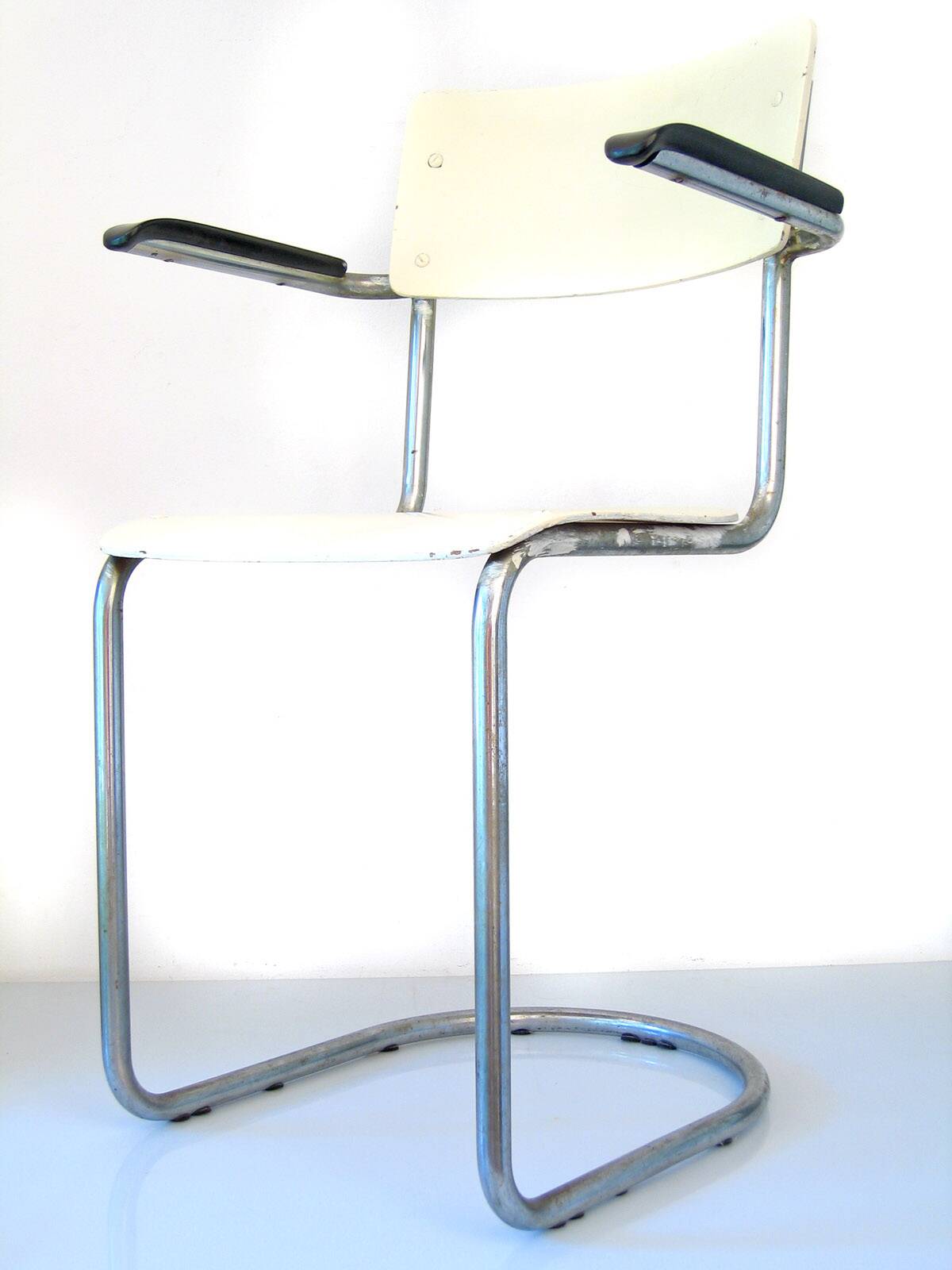 Gispen Vintage Tubular Chair – 1930s Dutch Design – White Retro Industrial