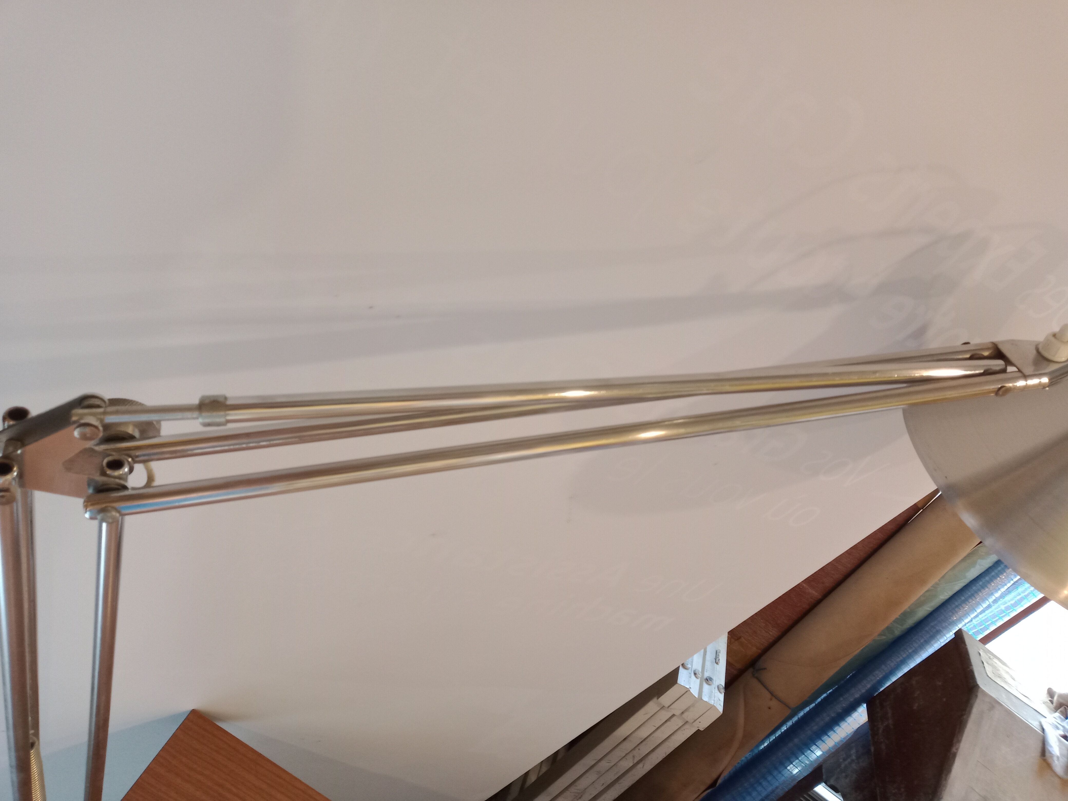 Articulated architect's lamp