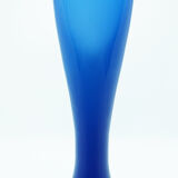 Vase en verre bleu scandinave