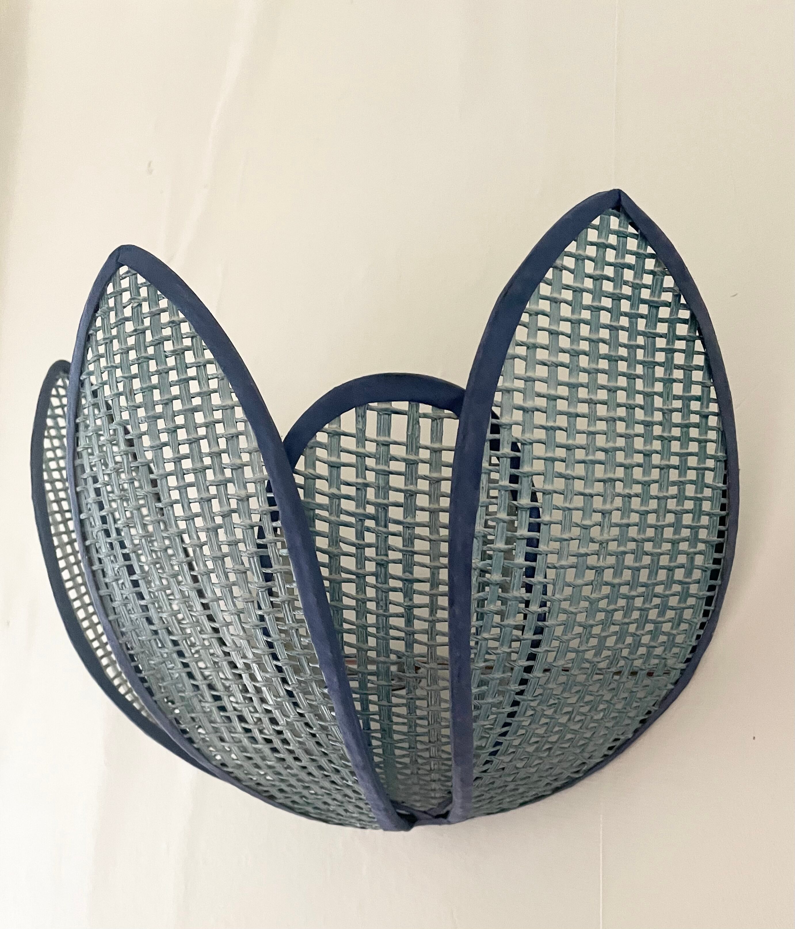 Lotus flower canning wall lamp