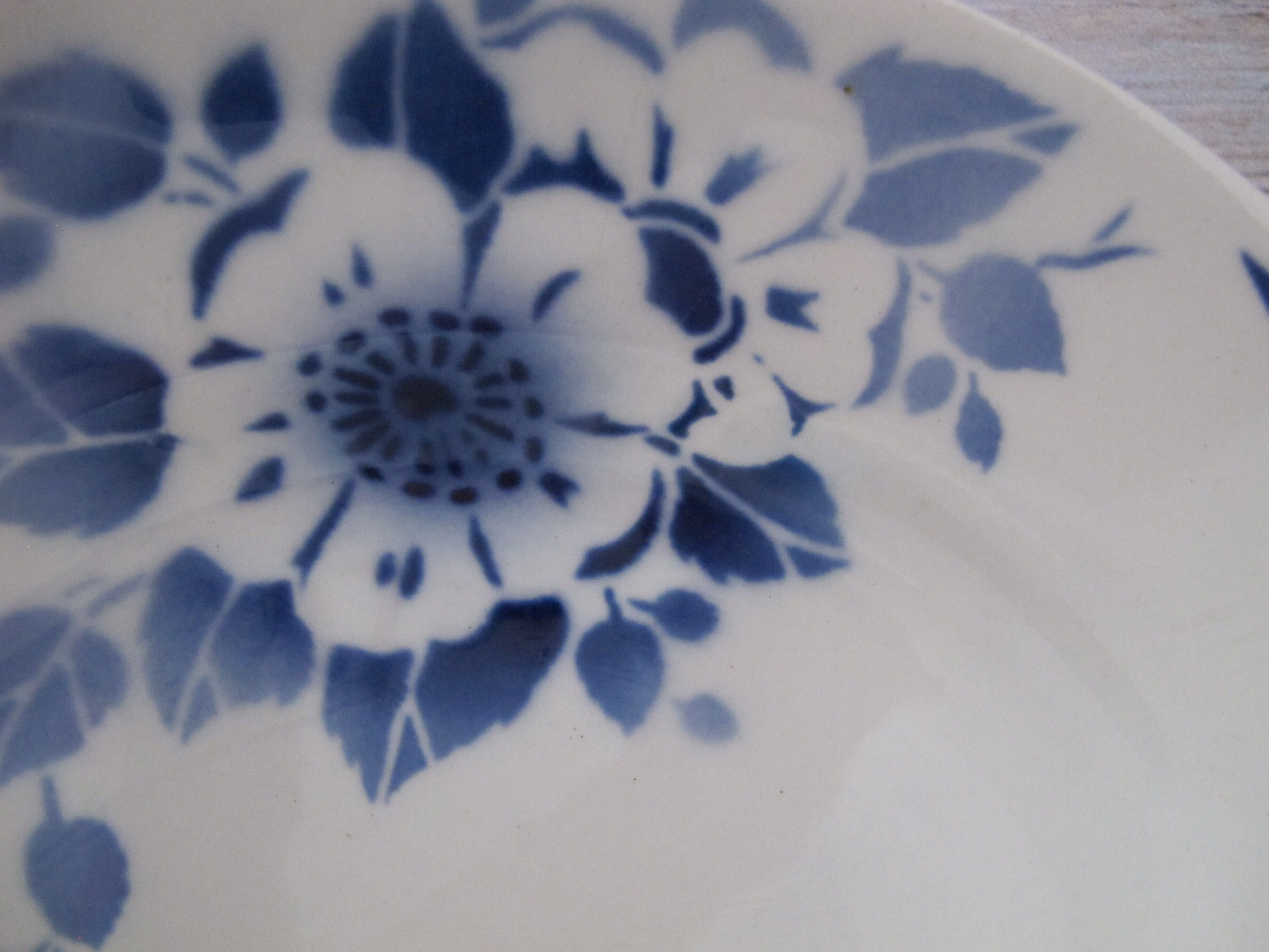 Lot 4 flat plates of st amand