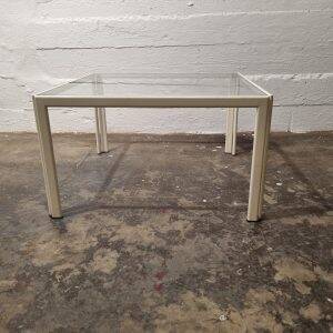 Small white lacquered metal coffee table with glass top, 1970s