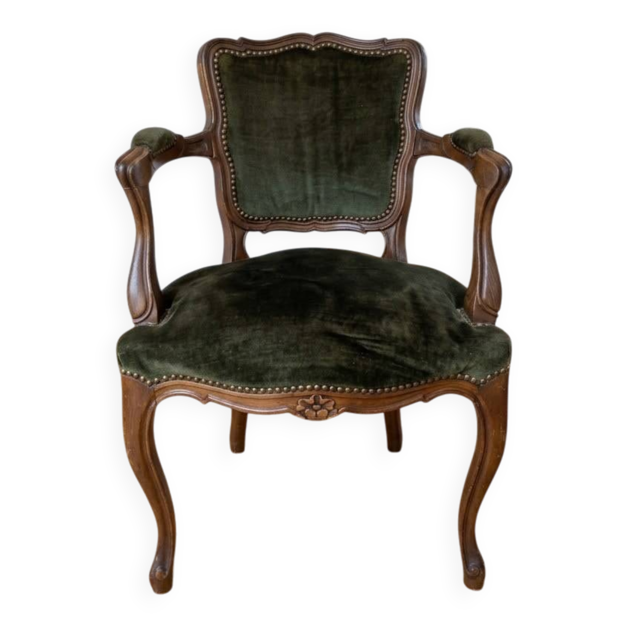 Louis XV cabriolet armchair in solid wood and green velvet