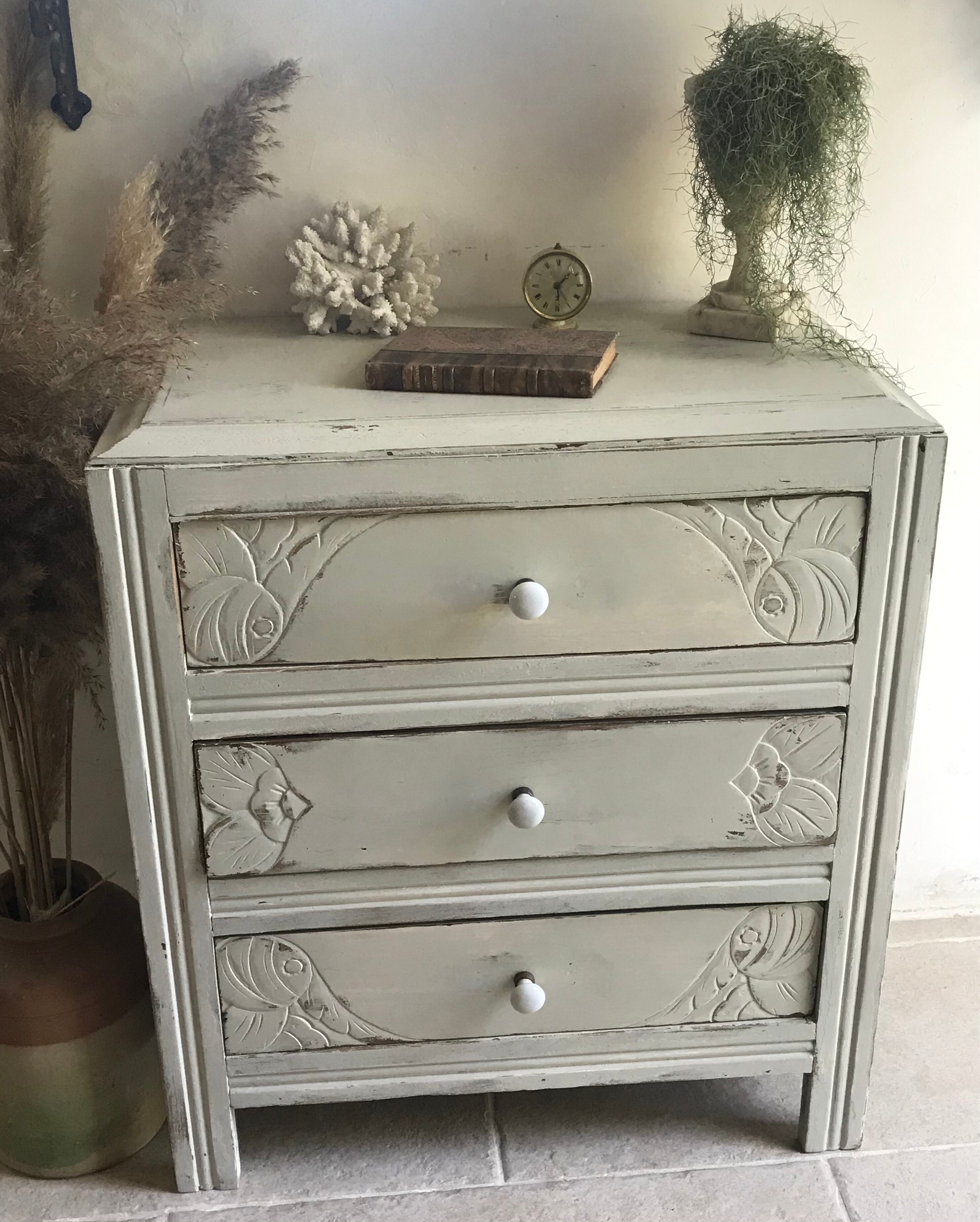 Art Deco chest of drawers