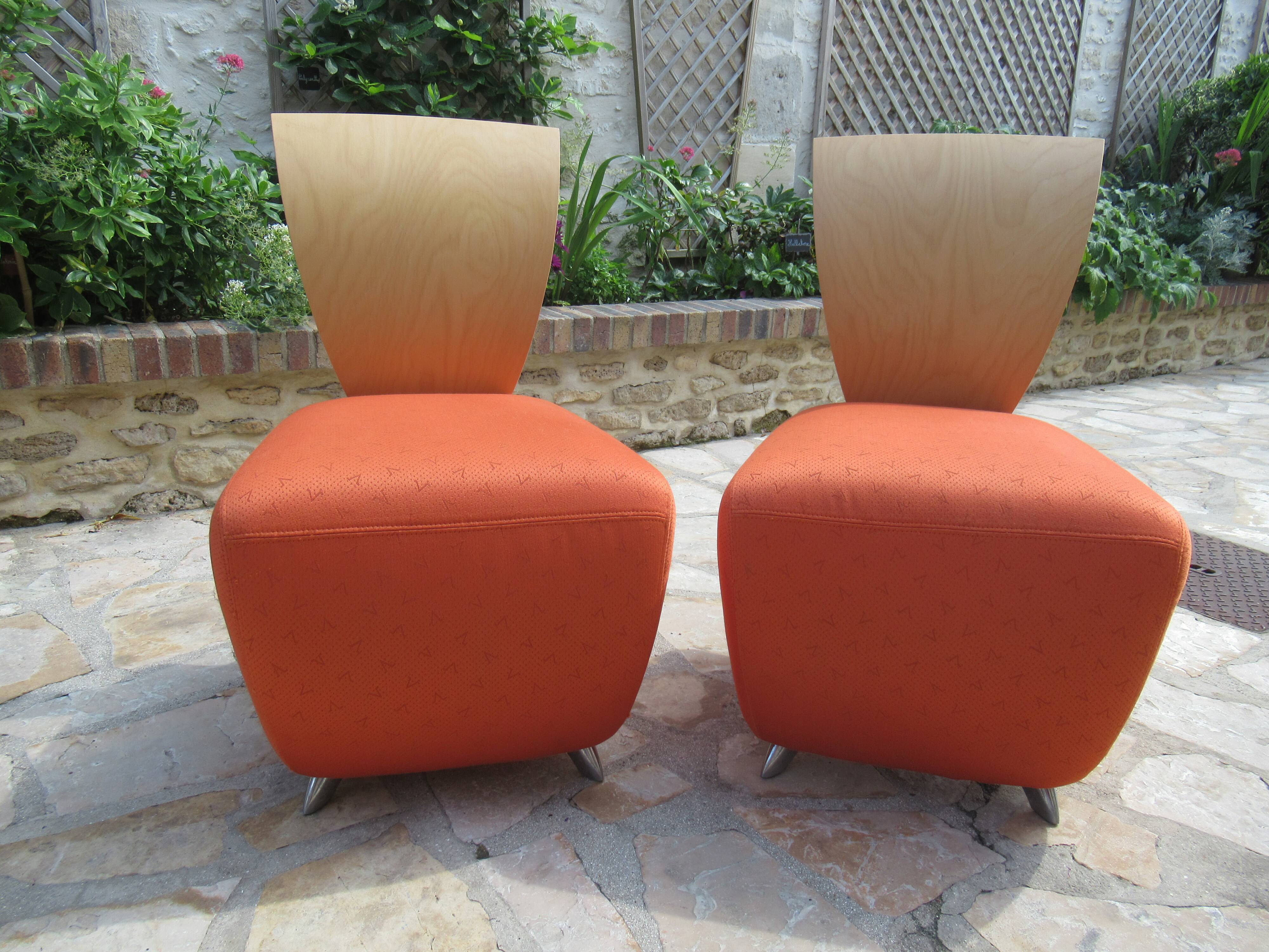 2 fauteuils en bois et tissu orange