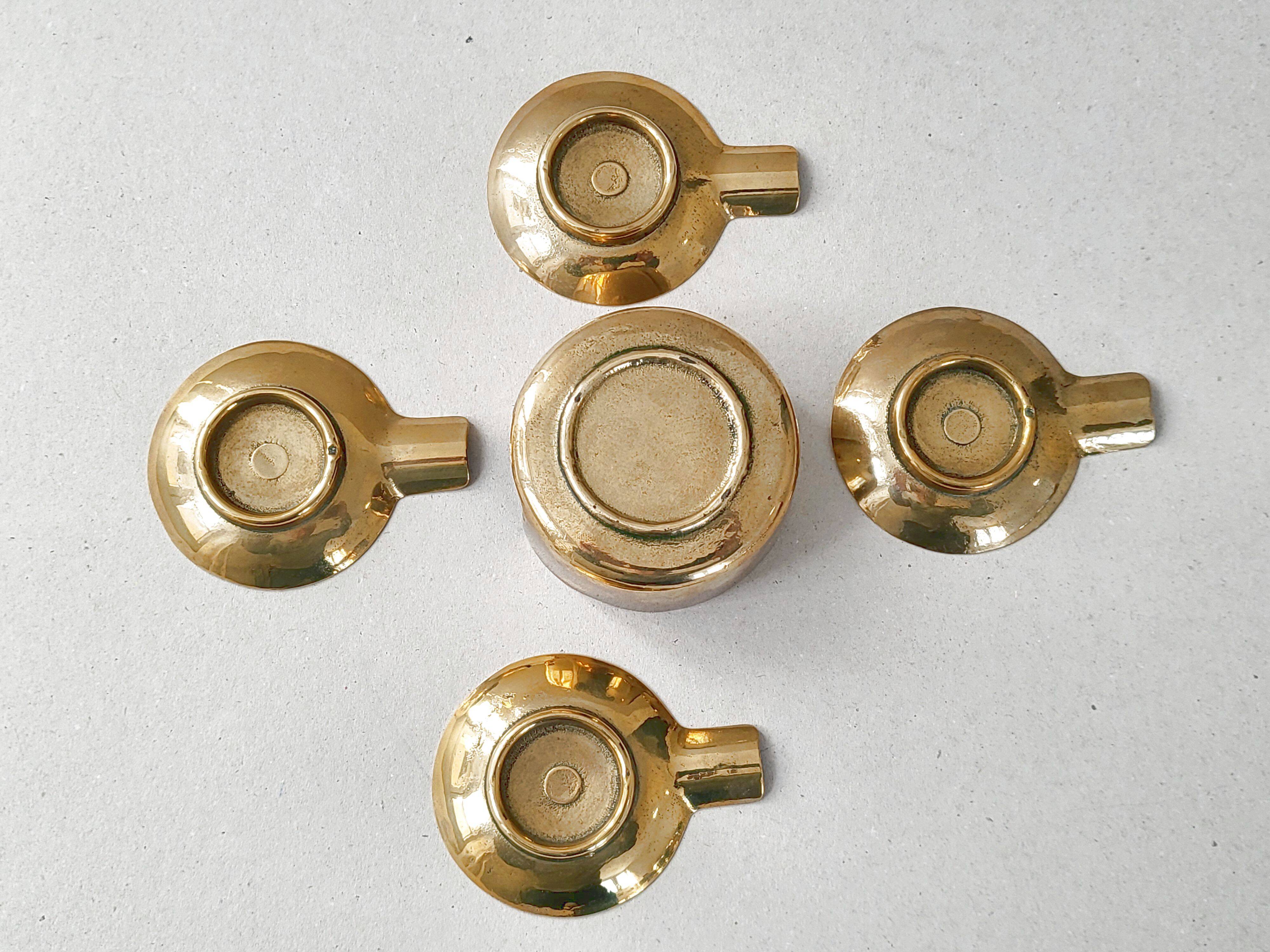 Suite de 4 cendriers vintage 1970