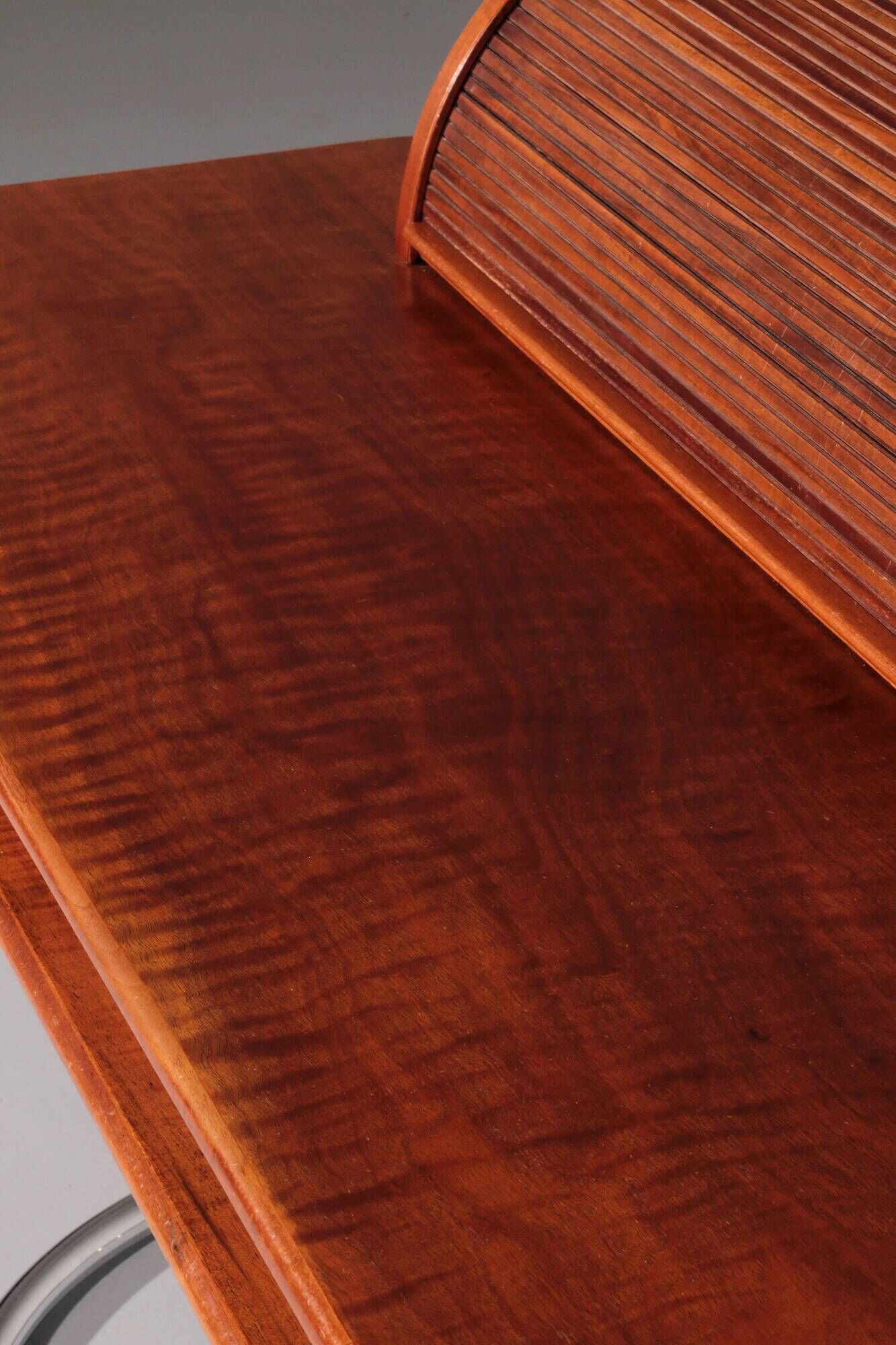 Italian design “Maia” walnut desk by Giotto Stoppino for Bernini, 1960s