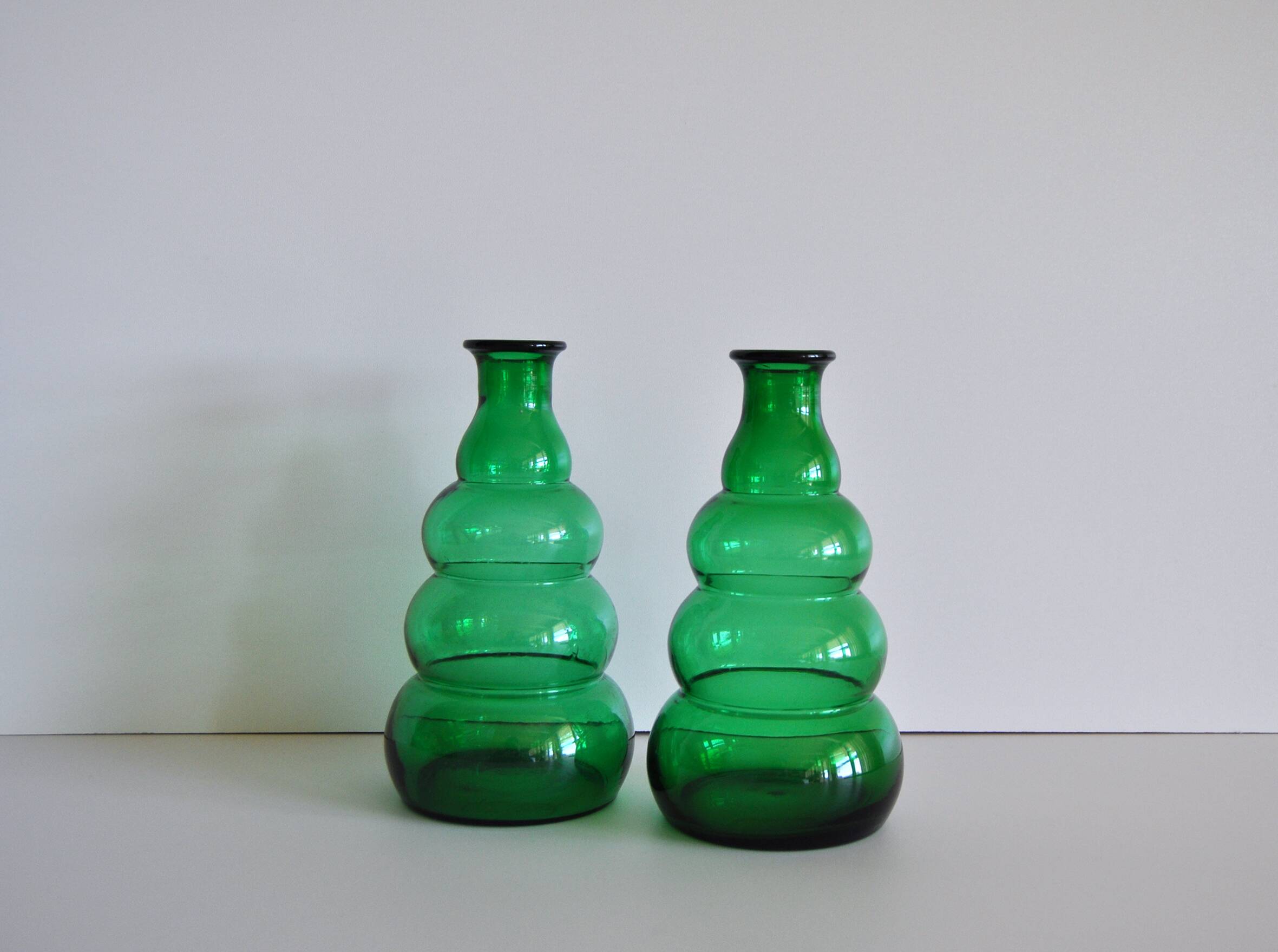 Edvin Ollers Green Glass Vases, Limmareds Glasbruk, Sweden, 1940s