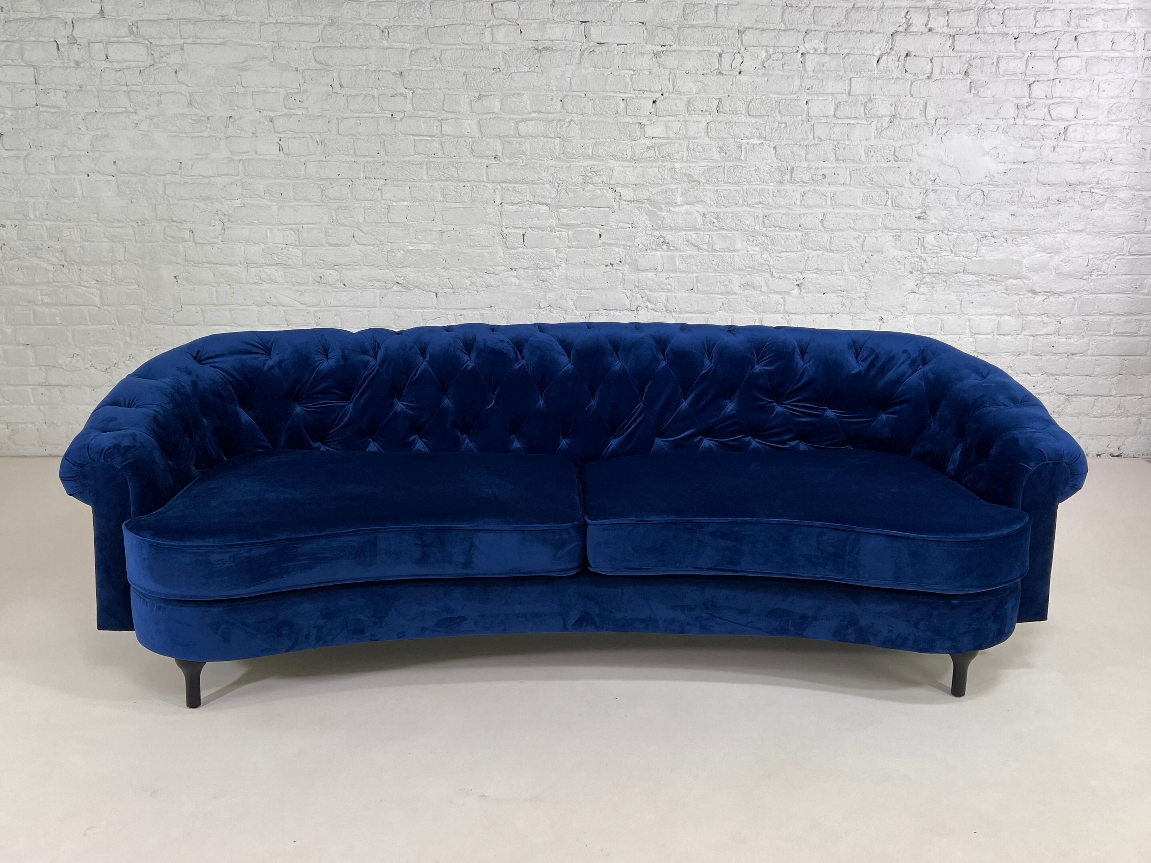 3-seater sofa type Chesterfield in blue velvet
