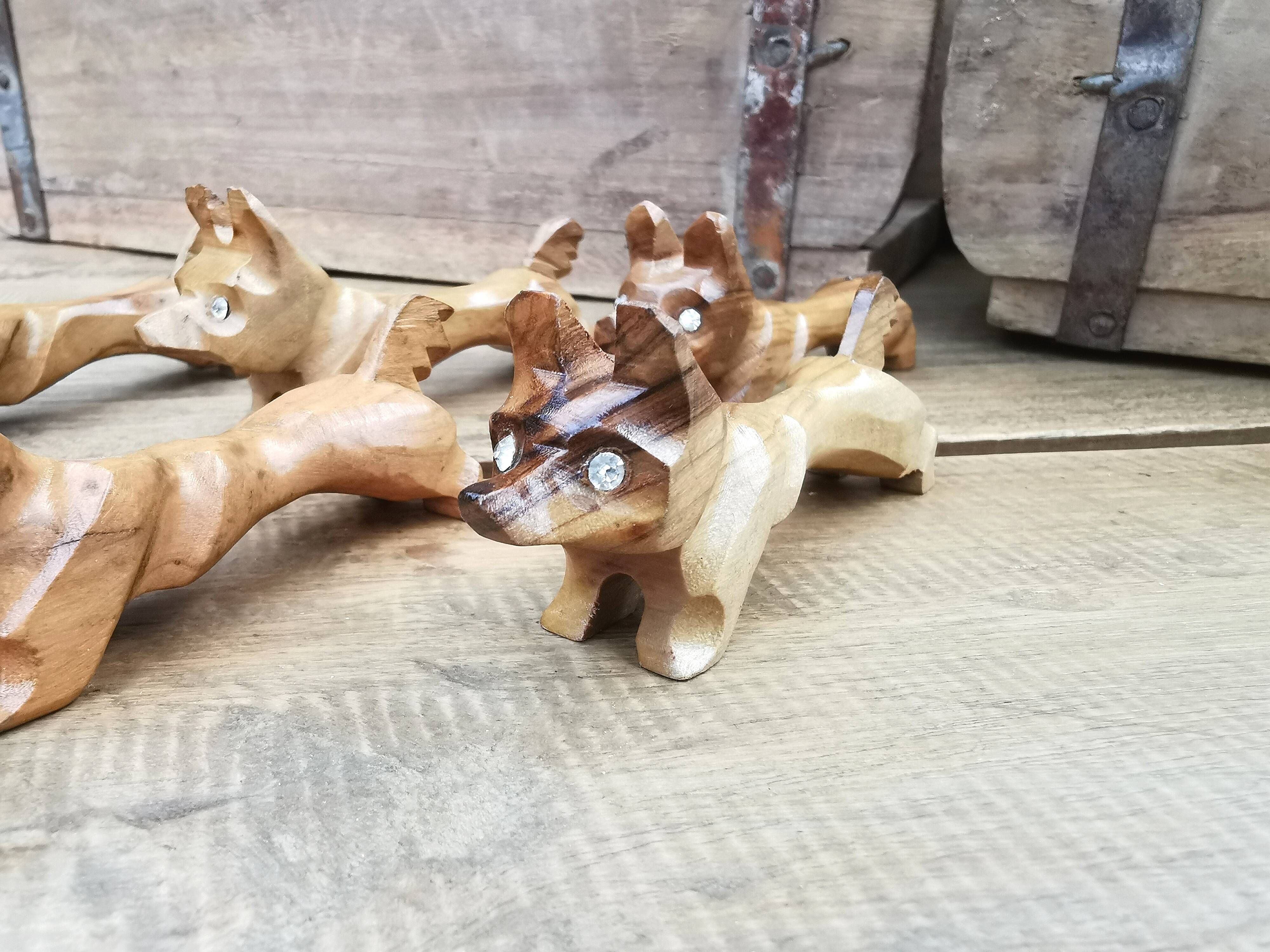 Set de 6 porte couteaux chien en bois