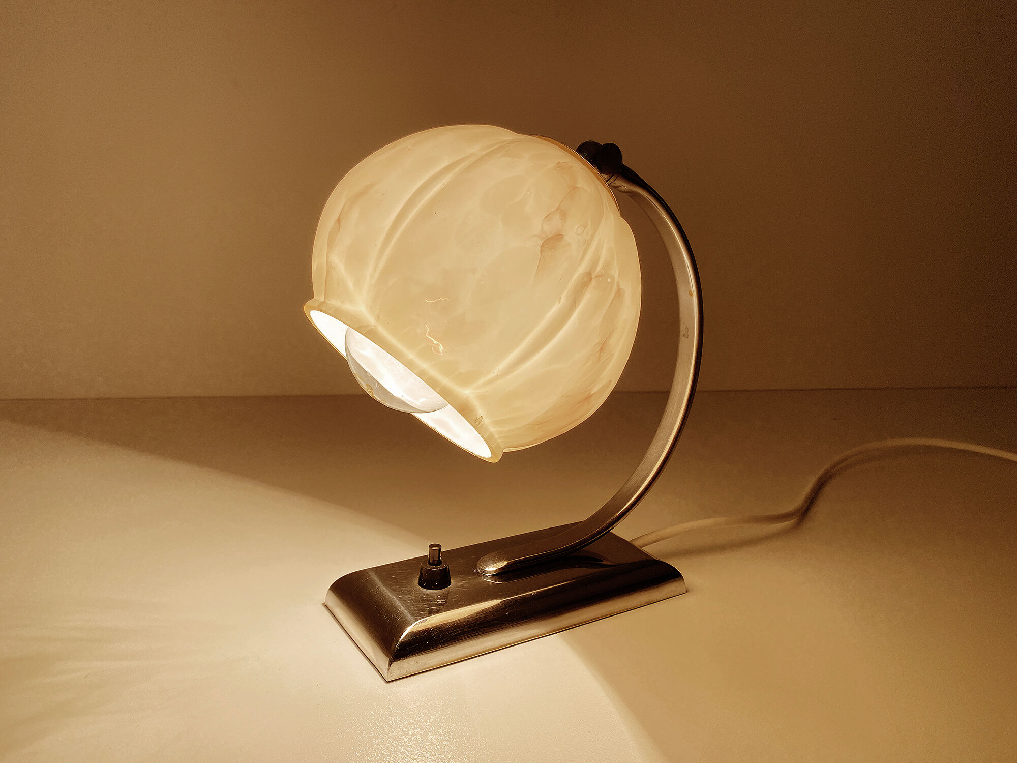 Table lamp art deco bauhaus, vintage 30s, opaline pink chrome